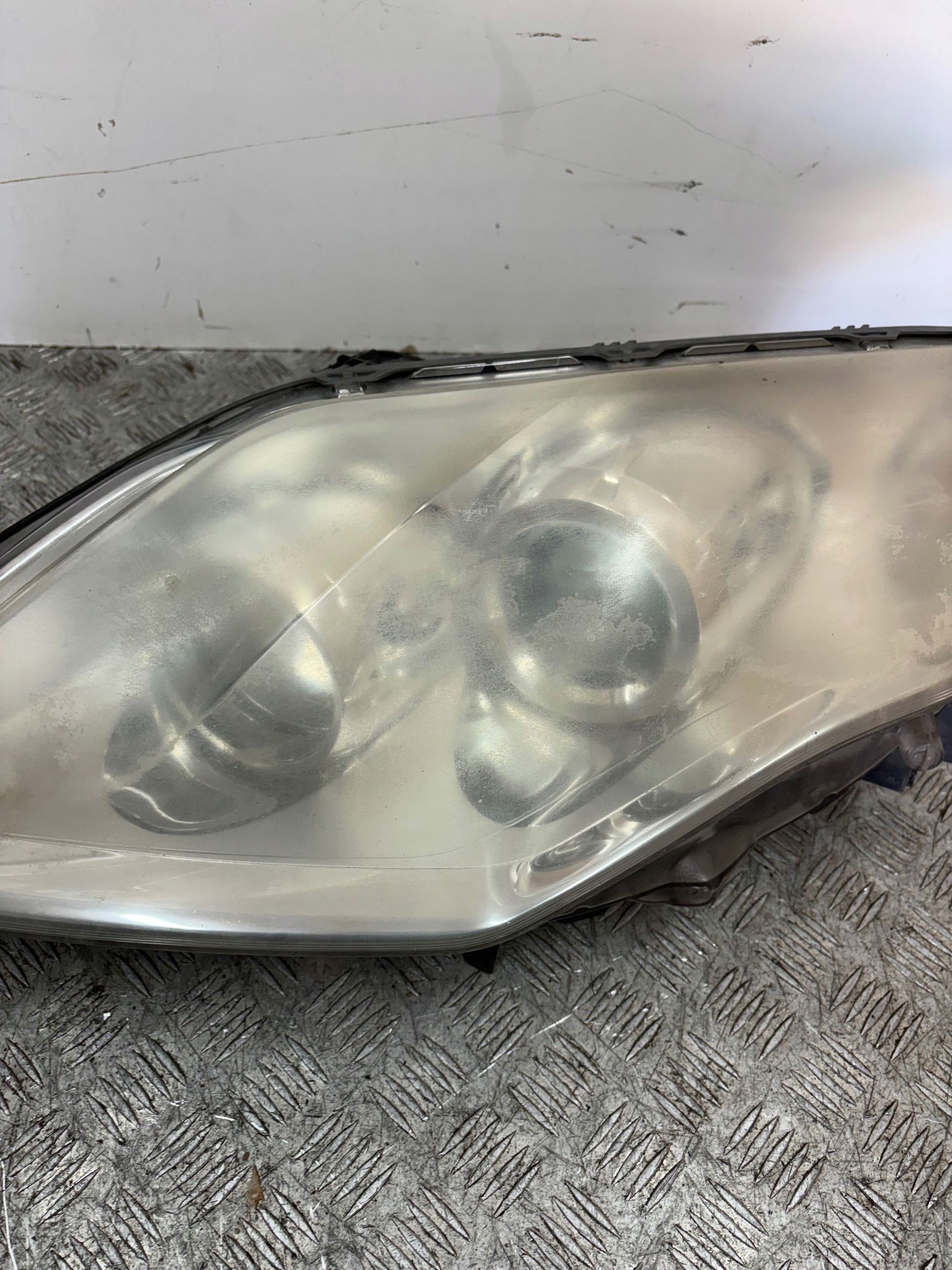 REFLEKTOR light left RENAULT LAGUNA III 260600033R