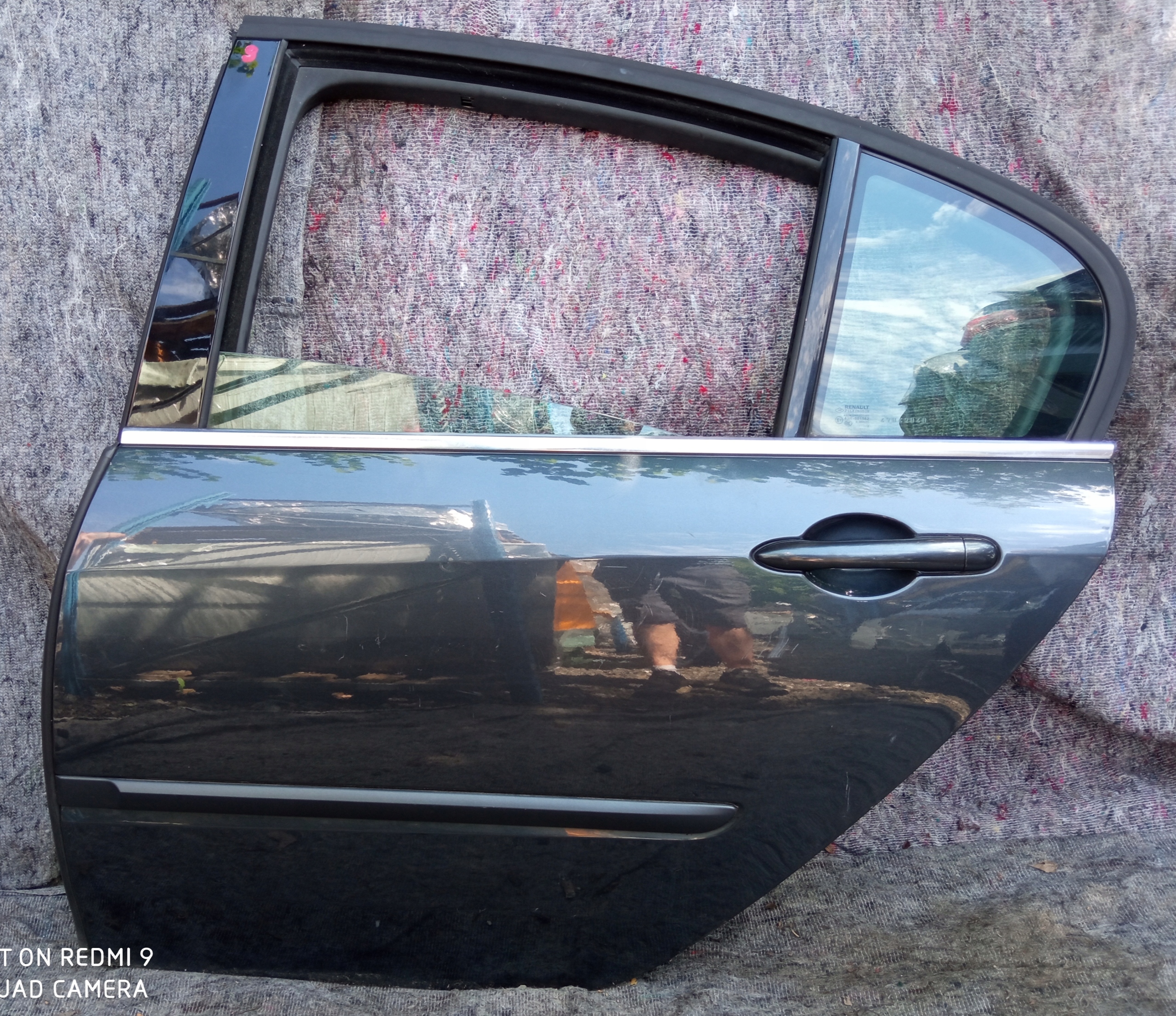 RENAULT LAGUNA III HB DRZWI LEWE TYŁ