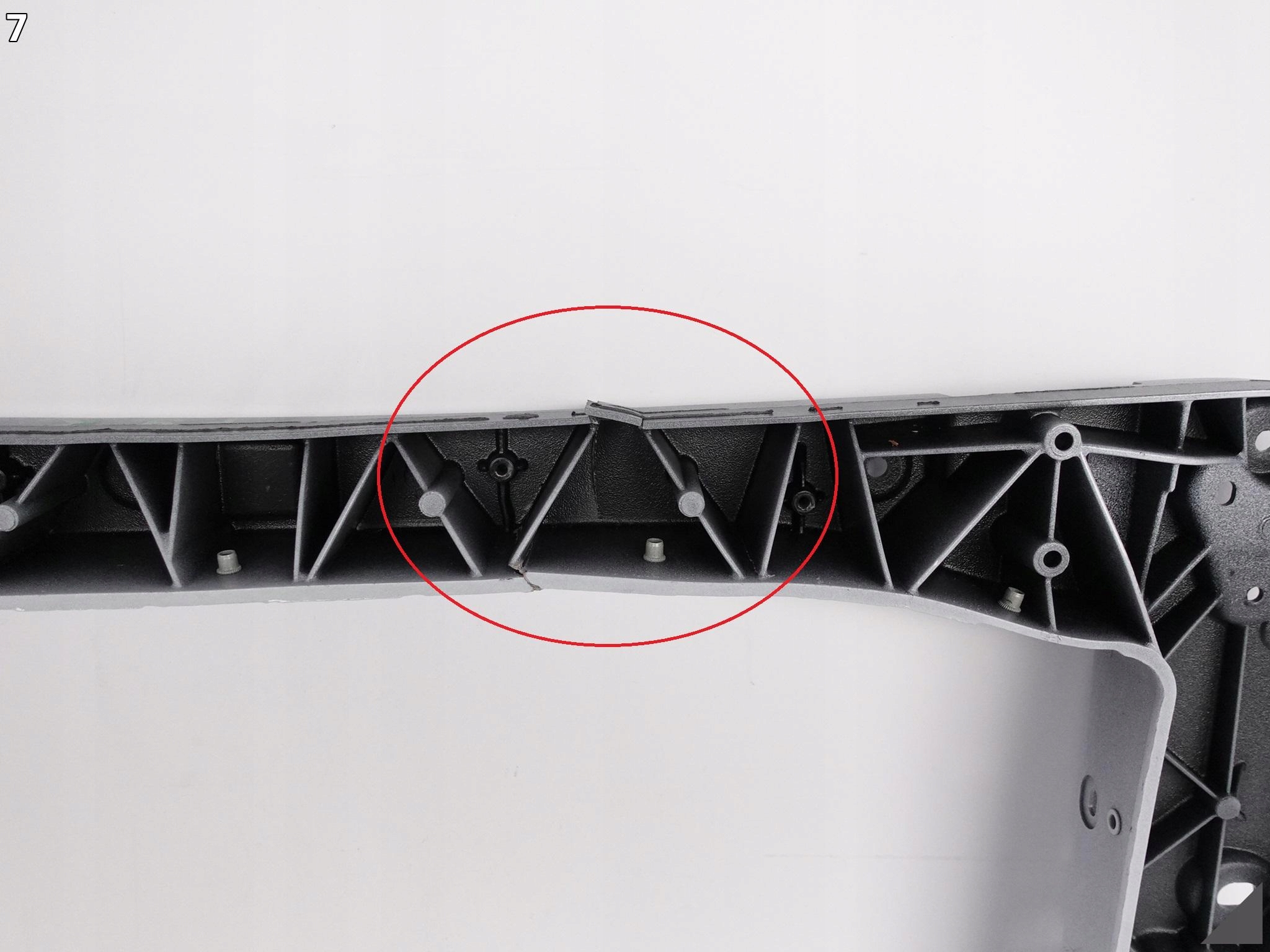 TESLA MODEL X 15- door support RAMA right rear part