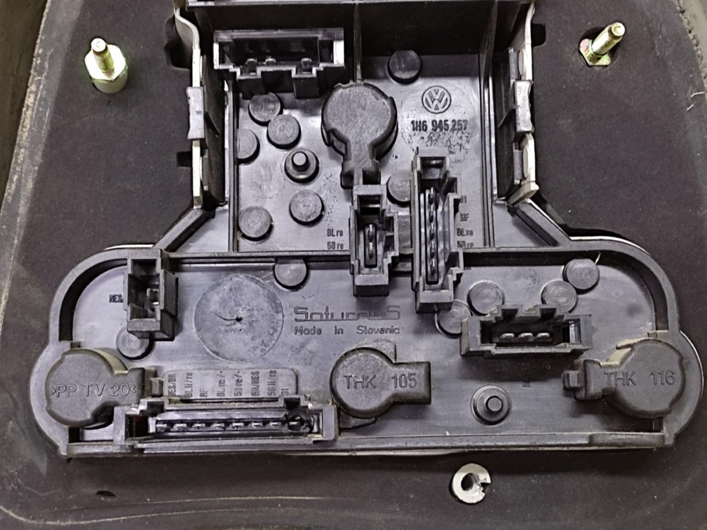 VW GOLF III light left rear part