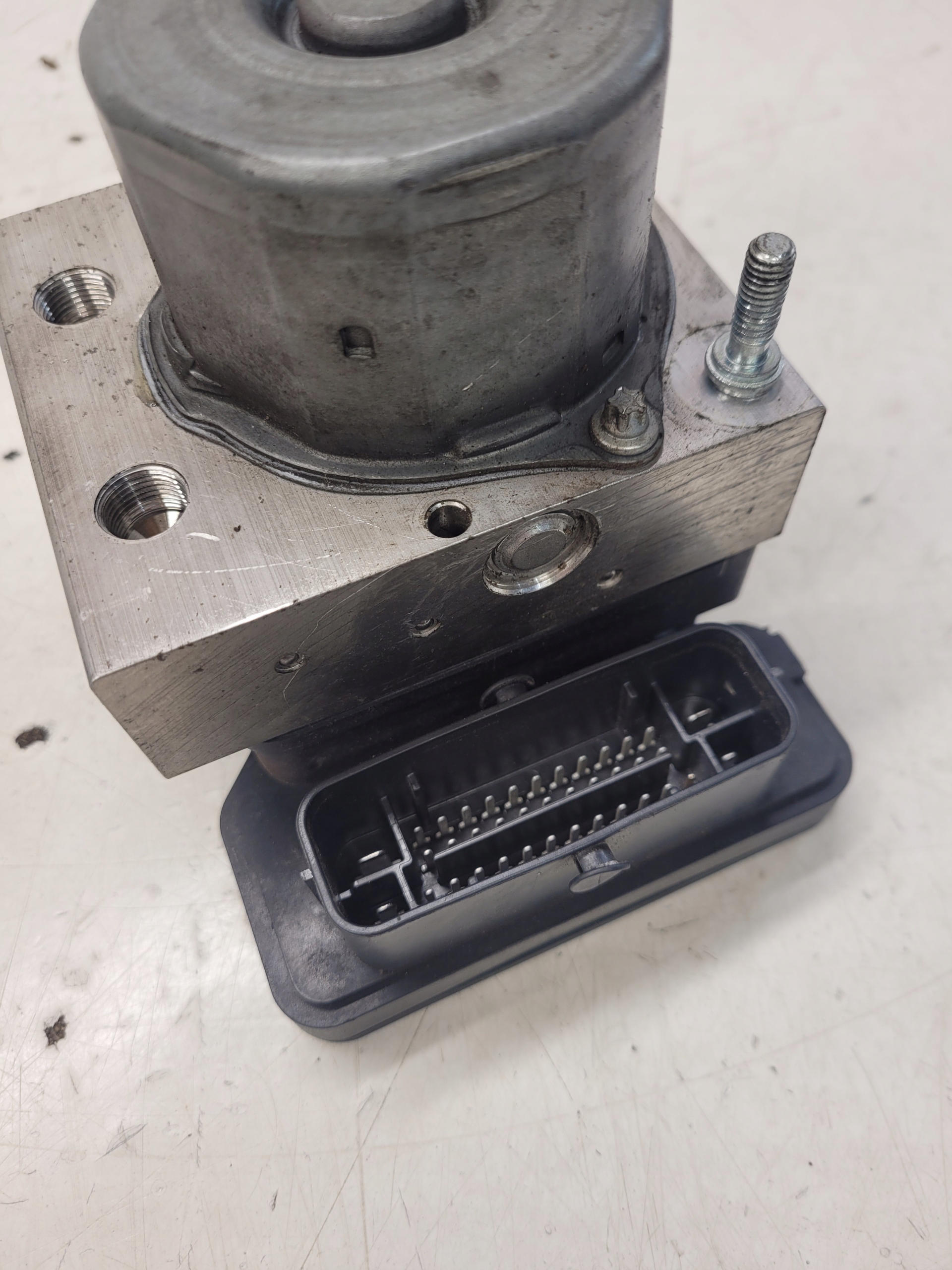 pump control unit ABS ESP AUDI VW SEAT 6R0907379BK