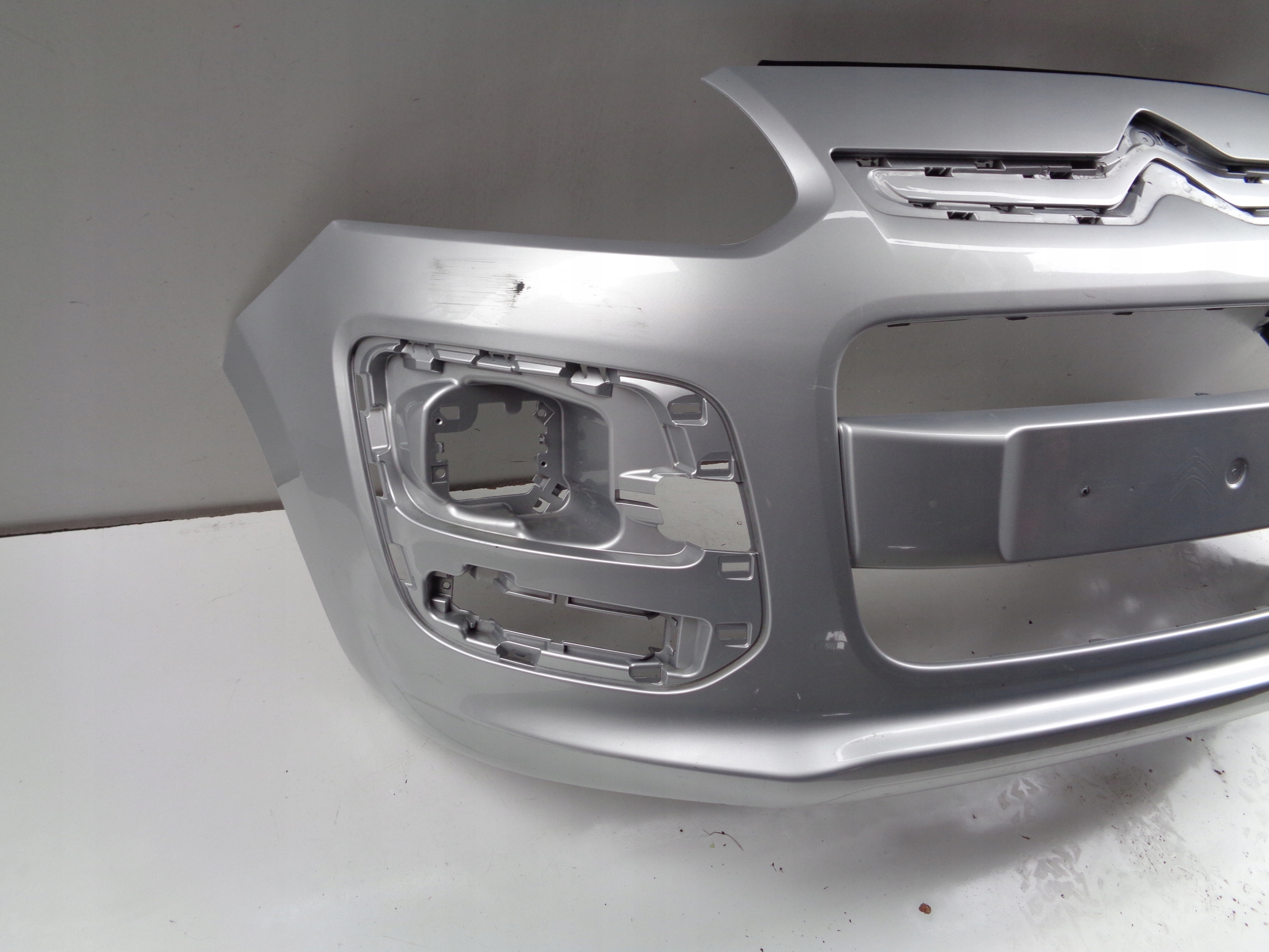 front bumper CITROEN C3 PICASSO 12- LIFT NR 49601