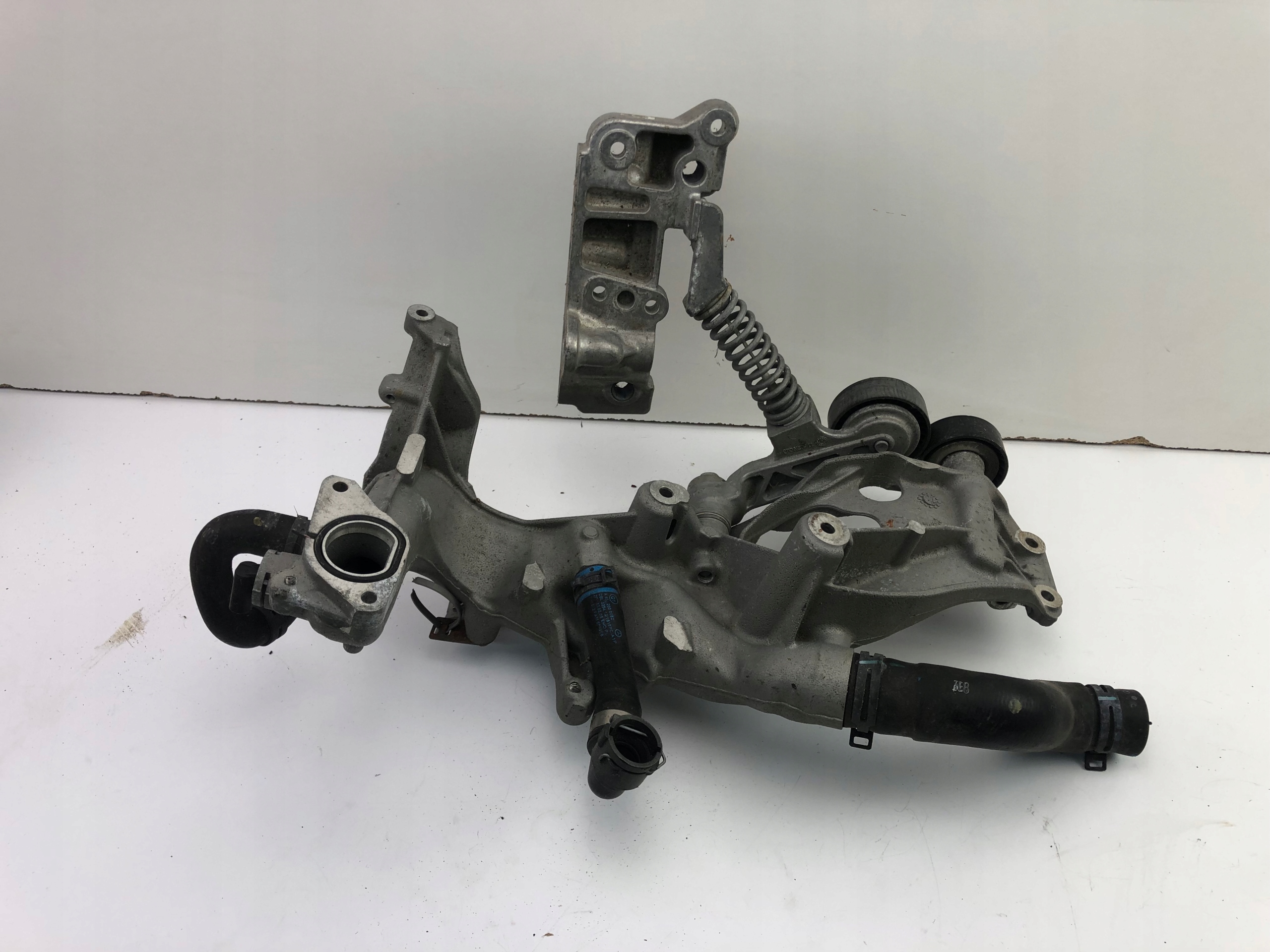 MERCEDES лапа КРЕПЛЕНИЕАЛЬТЕРНАТОРА A6512011709