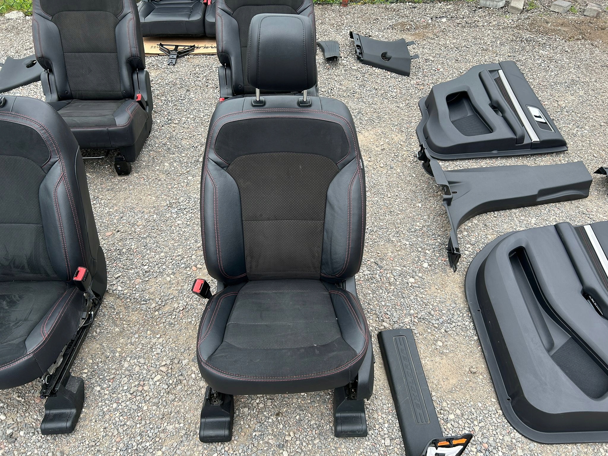 seats side pillars inner leather komplet Ford Explorer V 2016-19