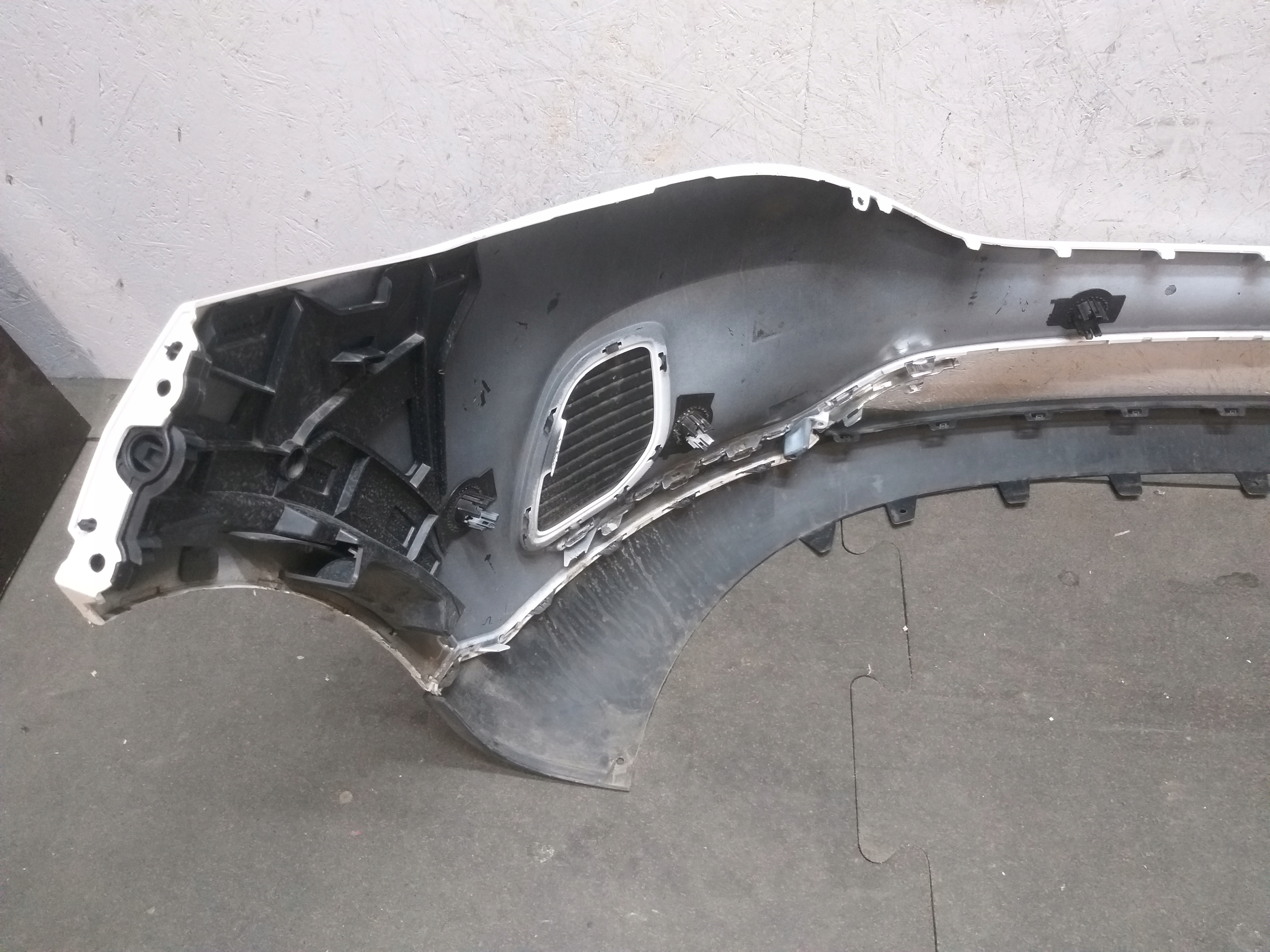 bumper front MERCEDES EQA A243