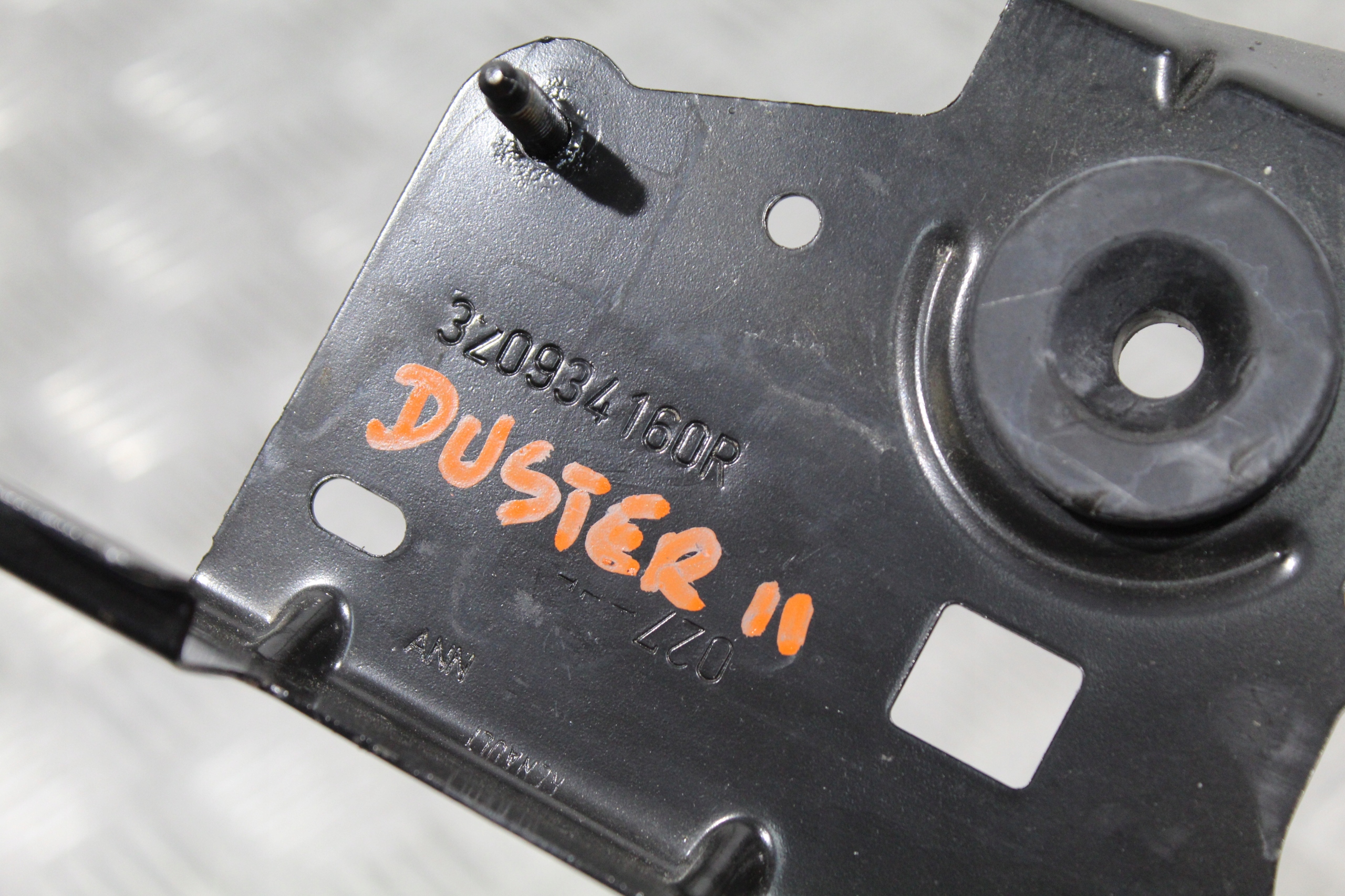 bracket holder DACIA DUSTER II 2 320934160R