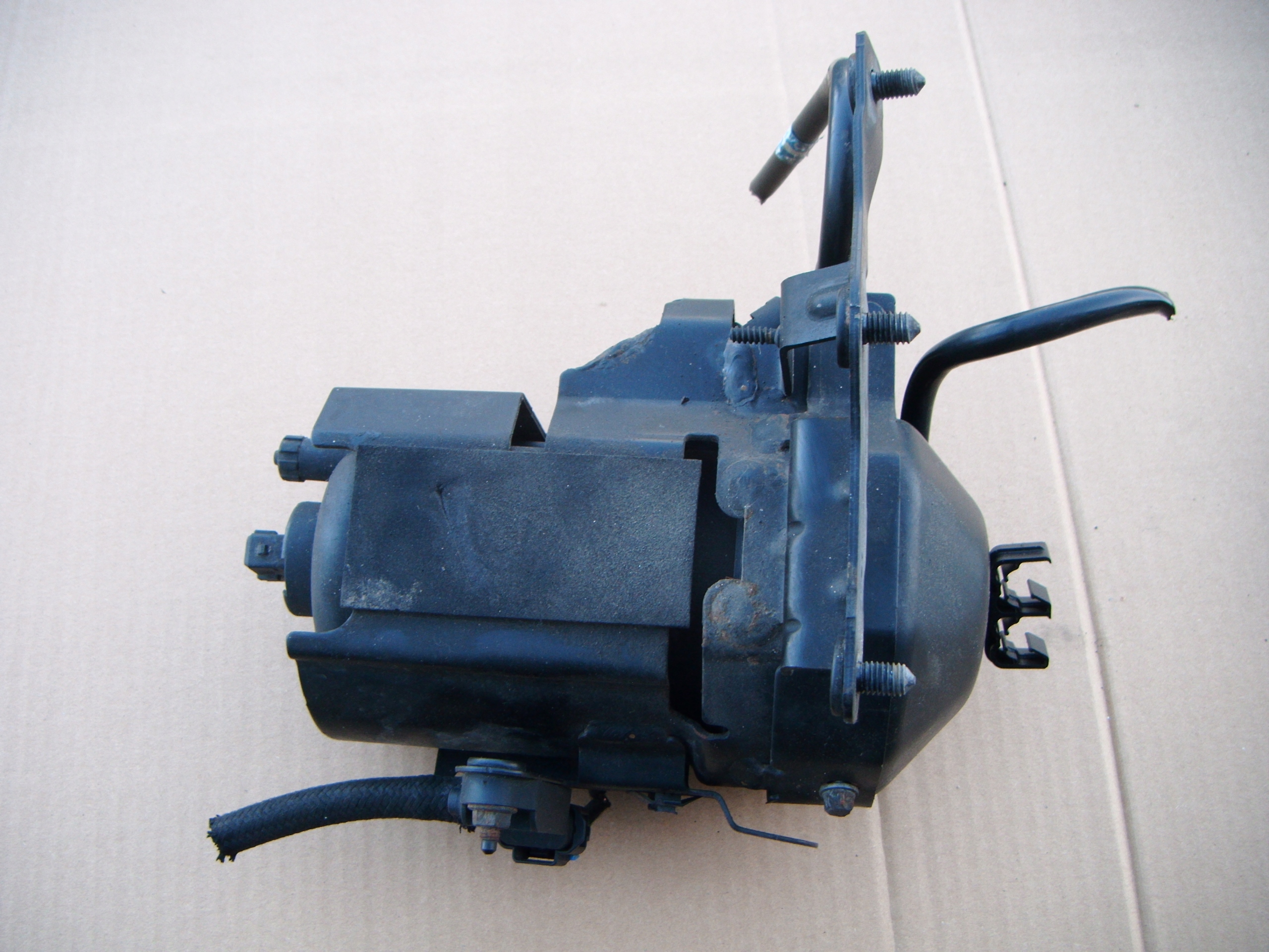 OPEL ZAFIRA B 1.9 CDTI ОСНОВАНИЕ ТОПЛИВНОГО ФИЛЬТРА