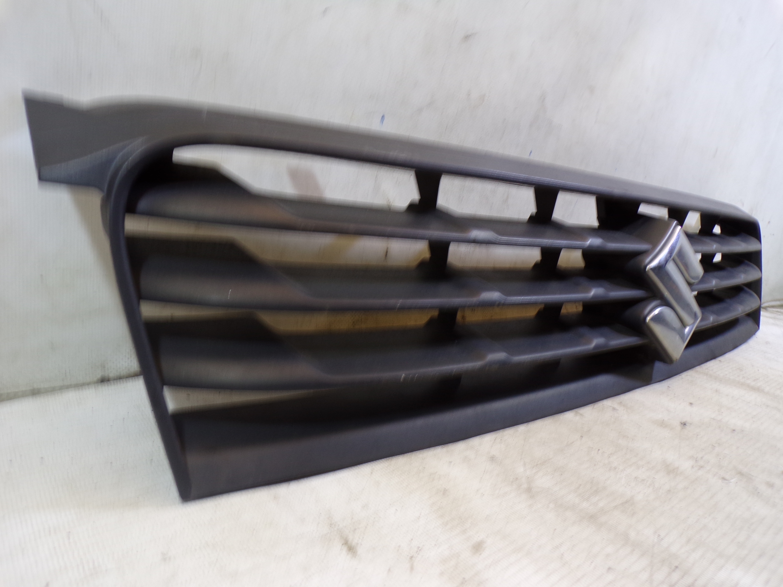 grill grille radiator SUZUKI SPLASH