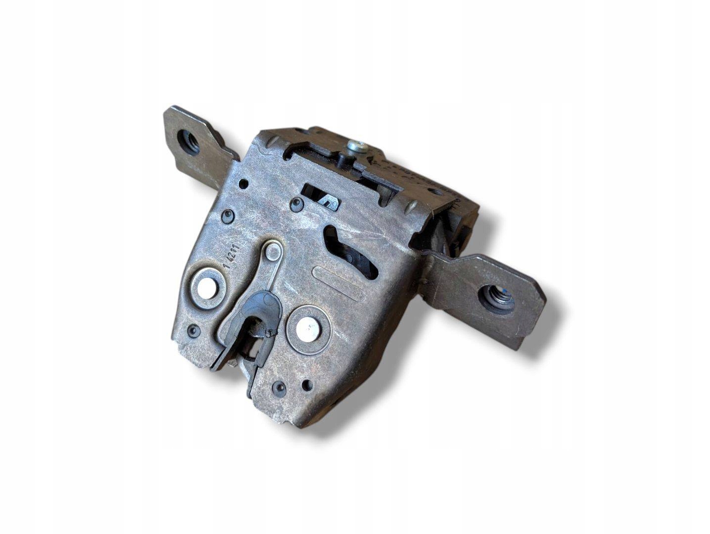 lock bonnet boot Opel Astra J 2011 13581023