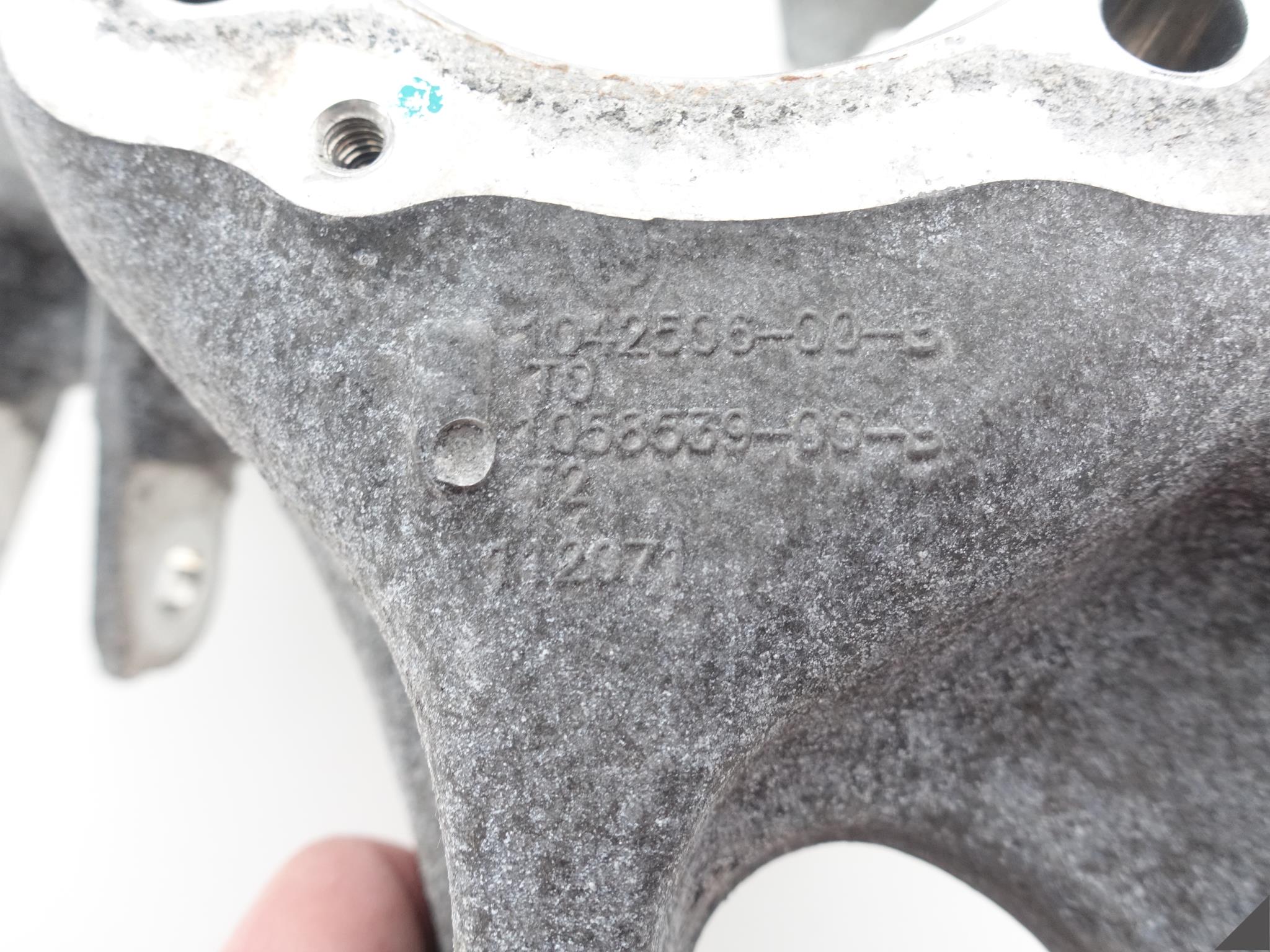 TESLA MODEL S sususpension swing left rear part