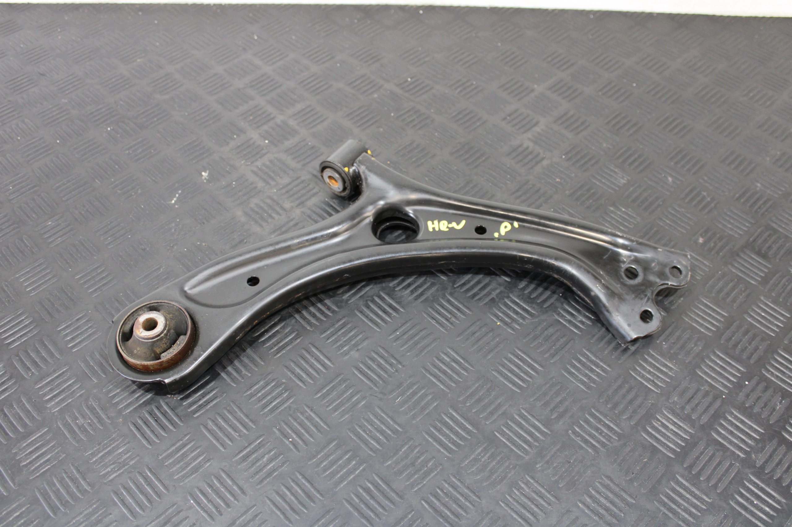 arm right front HONDA HRV H-RV III 3 2021