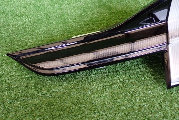 MUSTANG MACH-E light right rear rear part to the bonnet