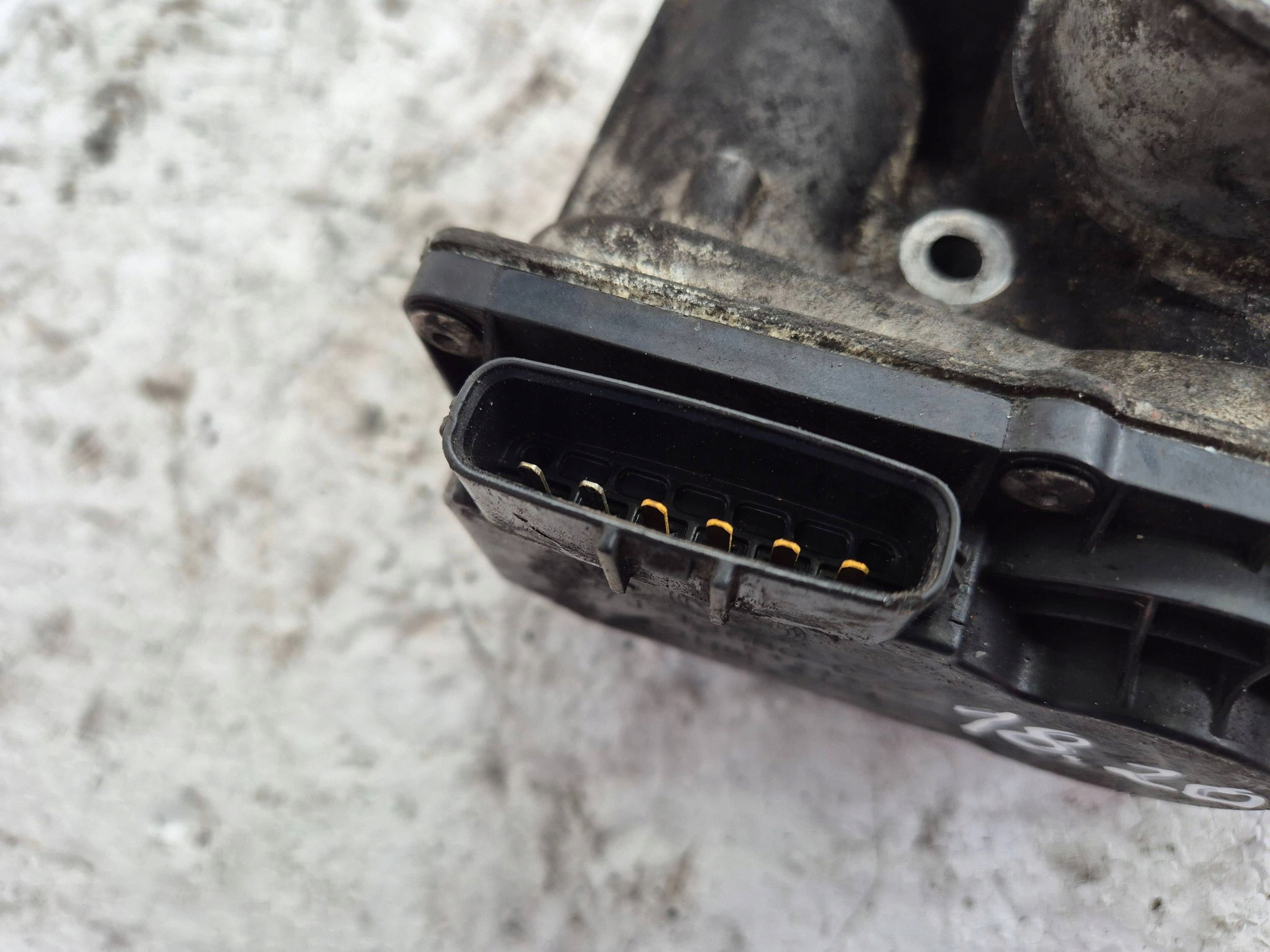 Valvola a farfalla FF7J136B0C Mazda 5 e CR 2.0 CITD 110KM 05