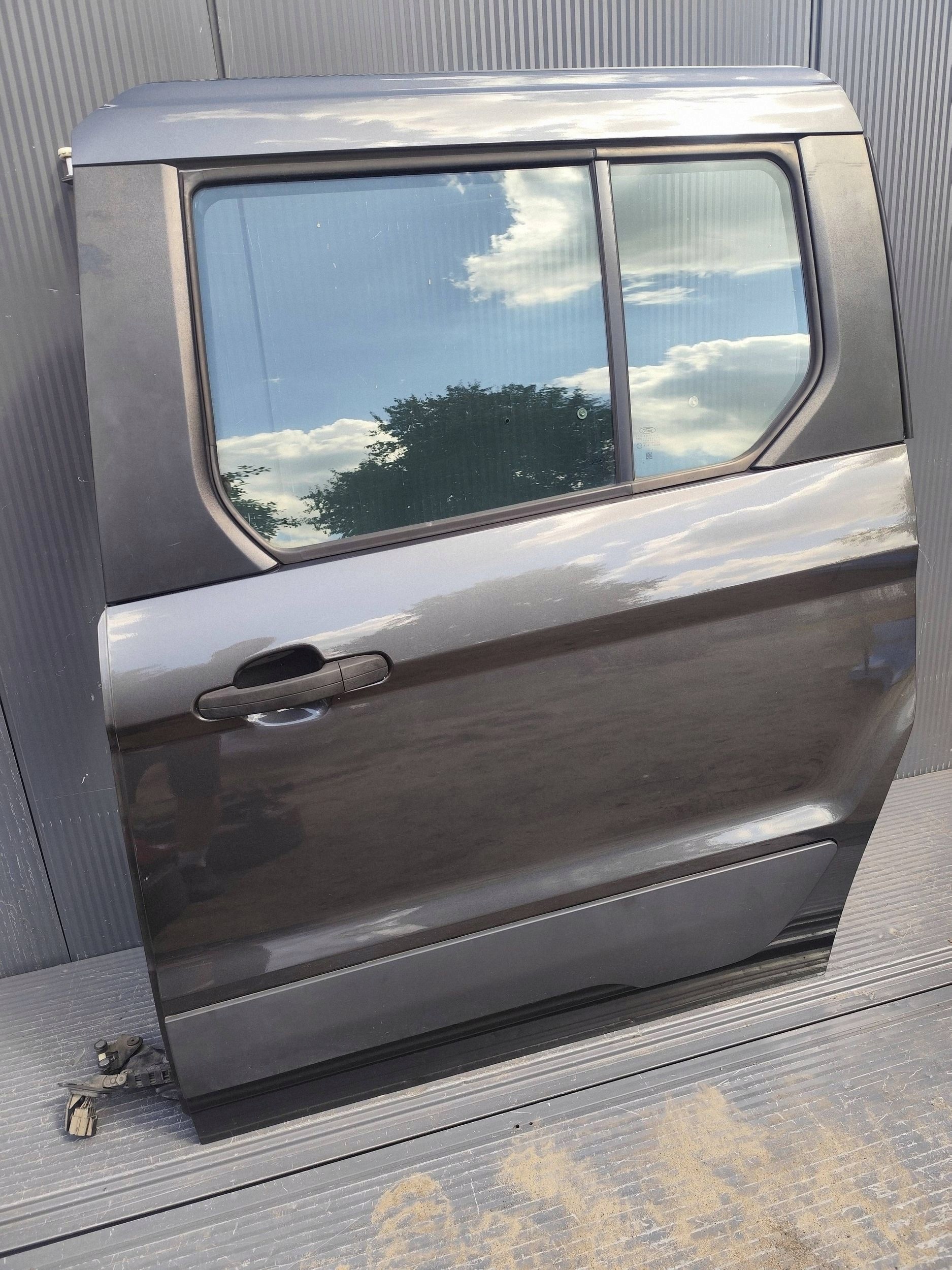FORD TRANSIT CONNECT MK2 door left sliding complete DEMONTAZ