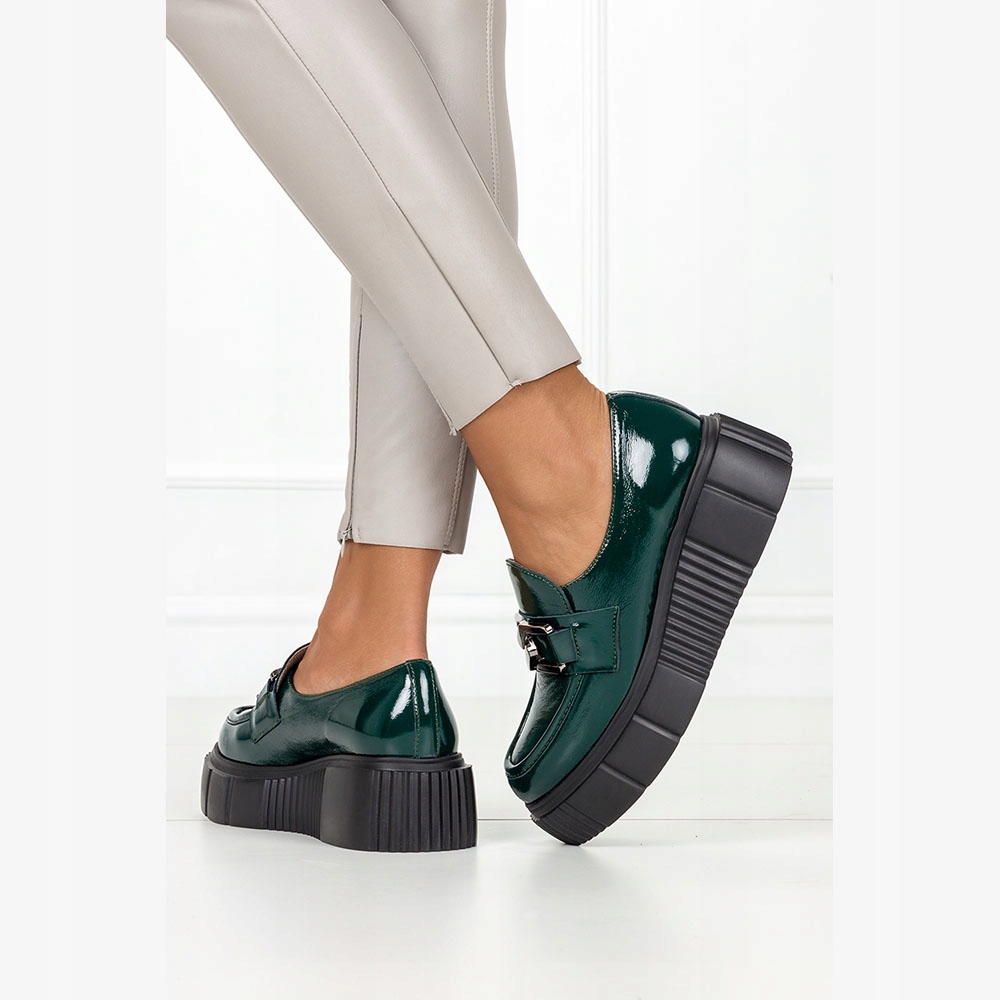 MOKASYNY PÓŁBUTY NA PLATFORMIE ŁAŃCUCH SKÓRA r 40 Płeć kobieta