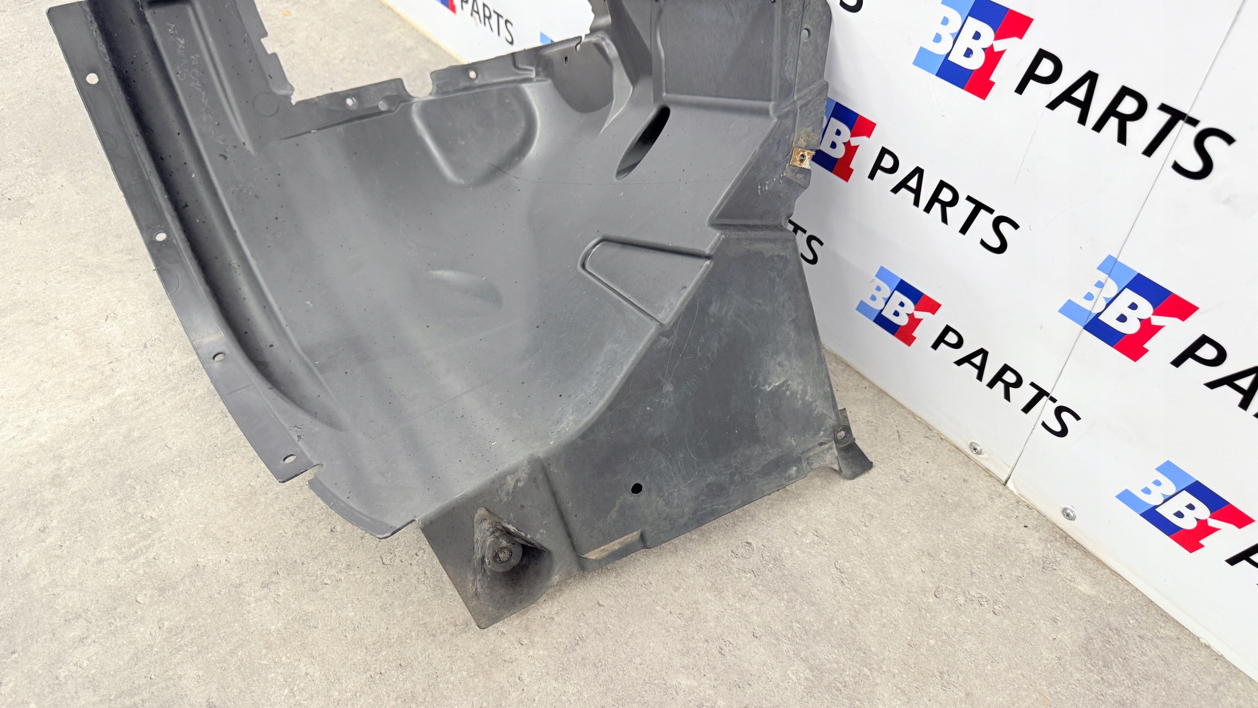 BMW E70 X5 mudguard right front front rear part LCI LIFT 7169414