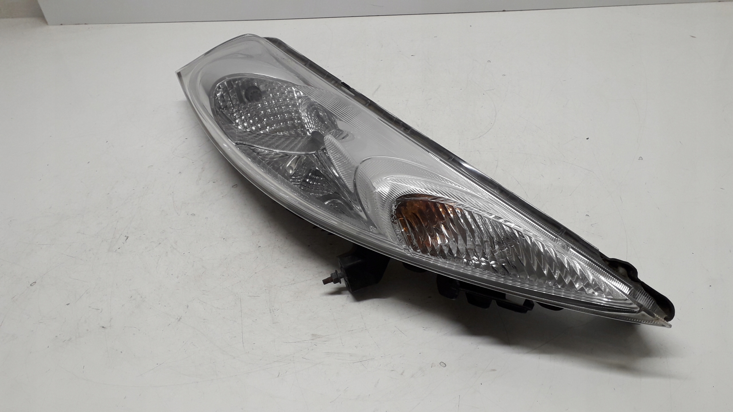 NISSAN JUKE 1 И 11-14 УКАЗАТЕЛЬ ПОВОРОТА ПЕРЕДНИЙ ПРАВЫЙ