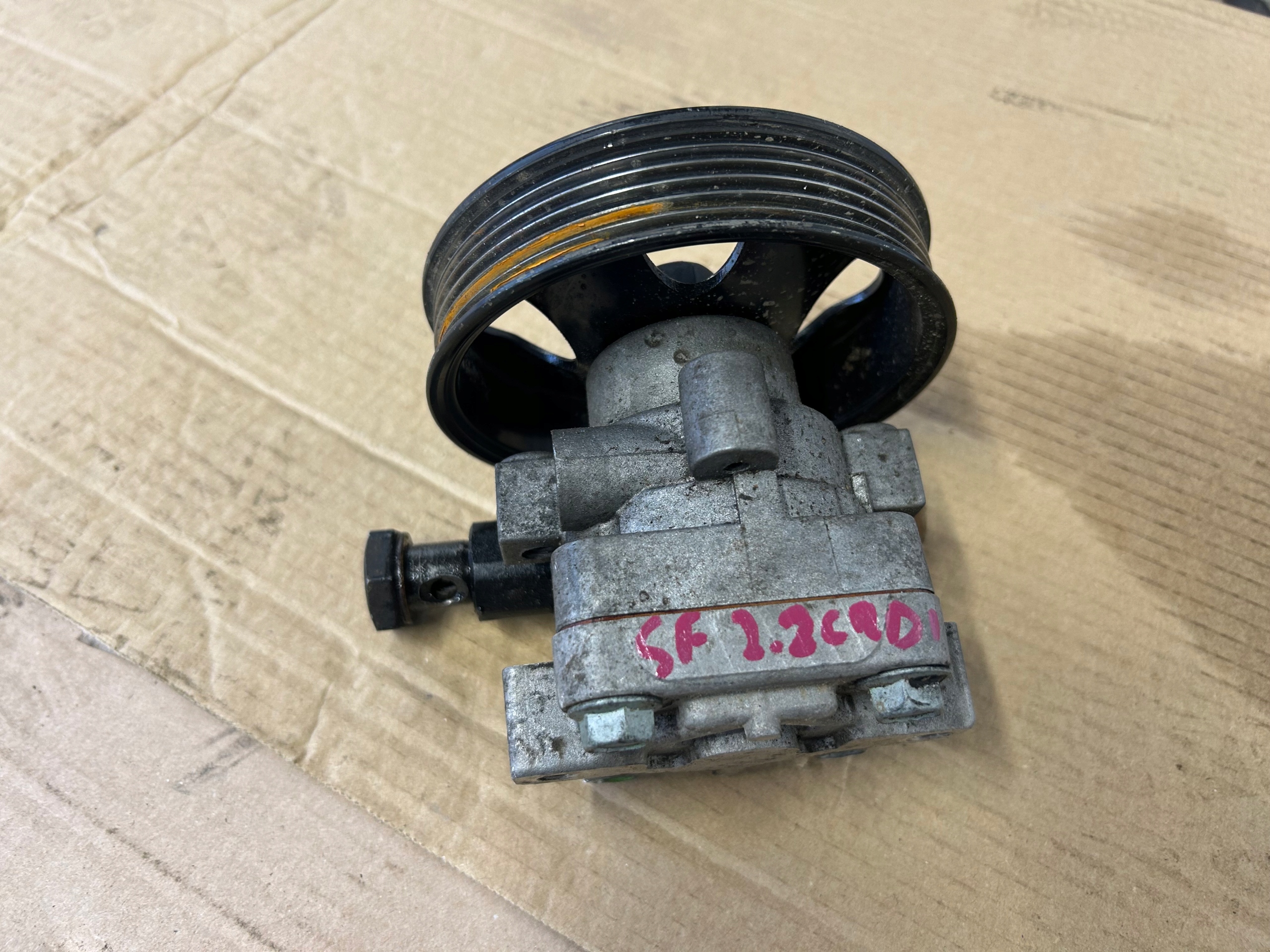 HYUNDAI SANTA FE 2,2 CRDI servo pump