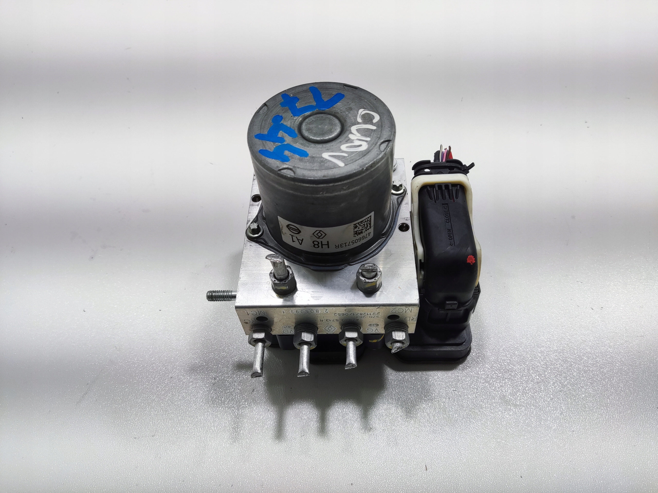 pump control unit ABS RENAULT CLIO V 2019-2024 476605713R