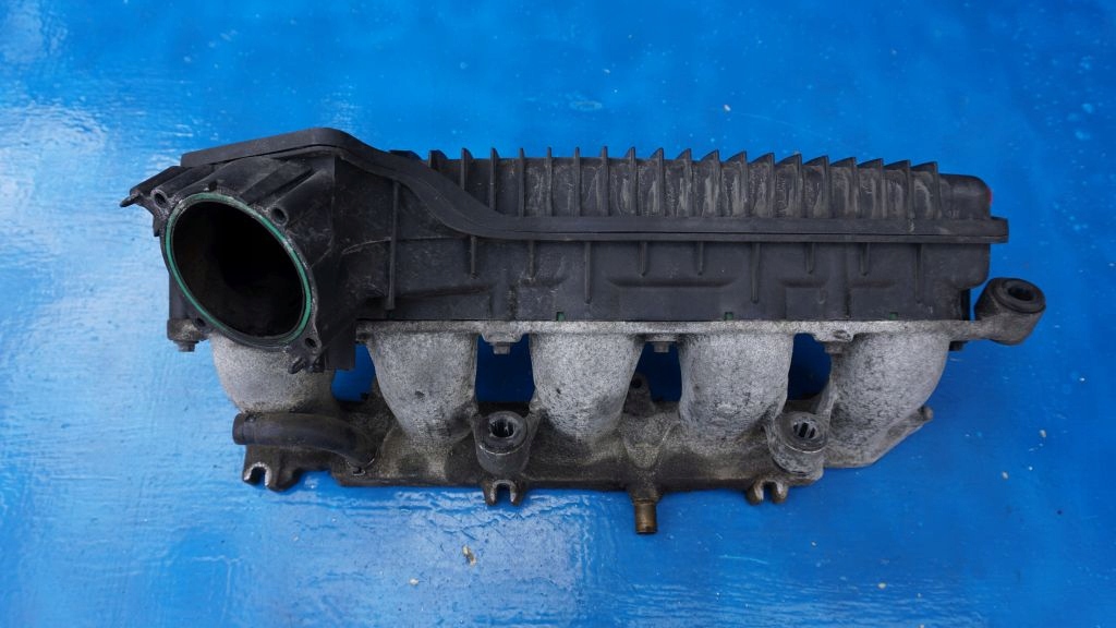 VOLVO S80 V70 XC70 2.5 T - intake manifold DOLOTOWY