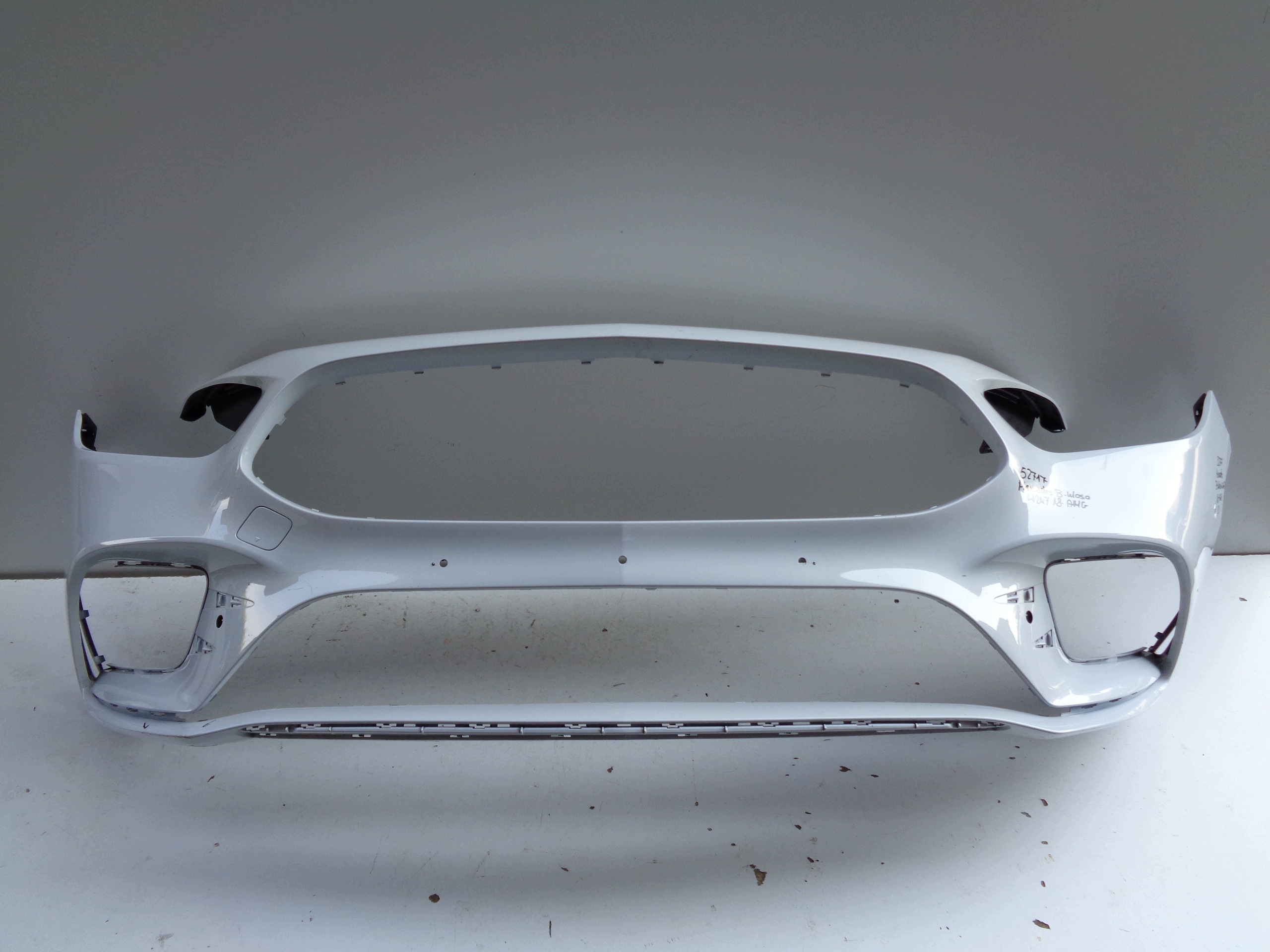 Frontstoßstange MERCEDES B-KLASA W247 18- AMG NR 52717