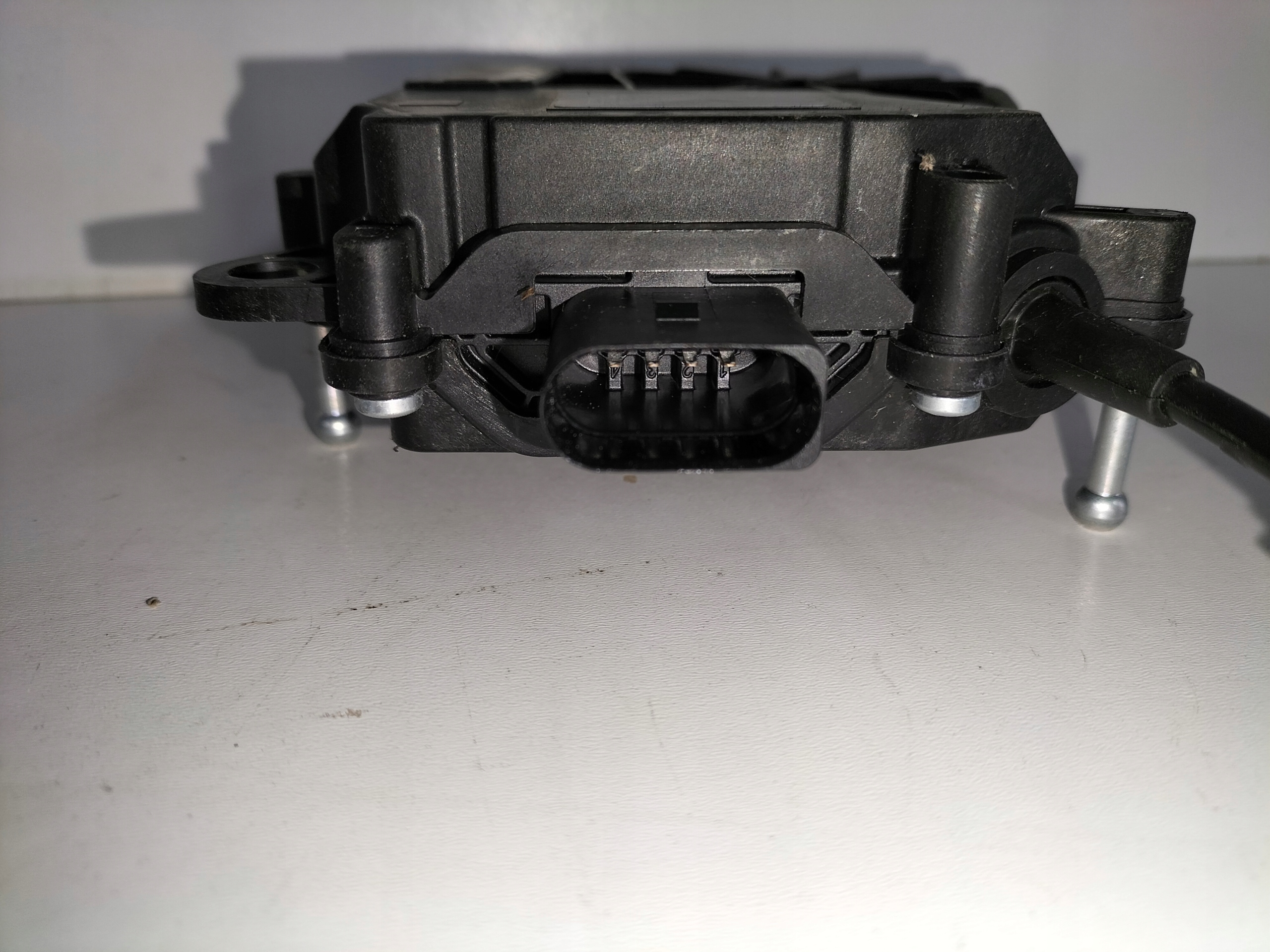 engine dociag bonnet rear part ALFA ROMEO STELVIO 17