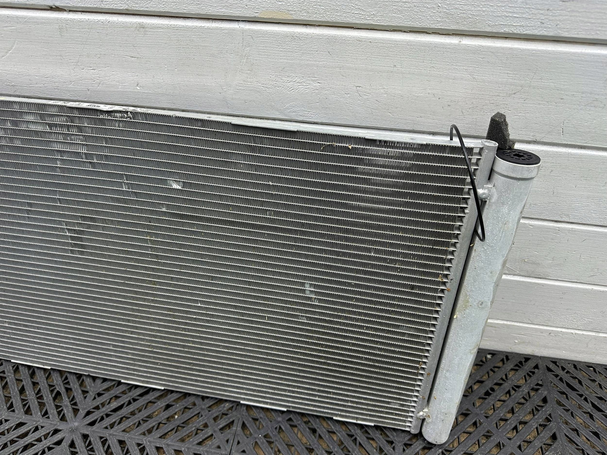 Radiateur climatisation BMW X2 U10 9873828