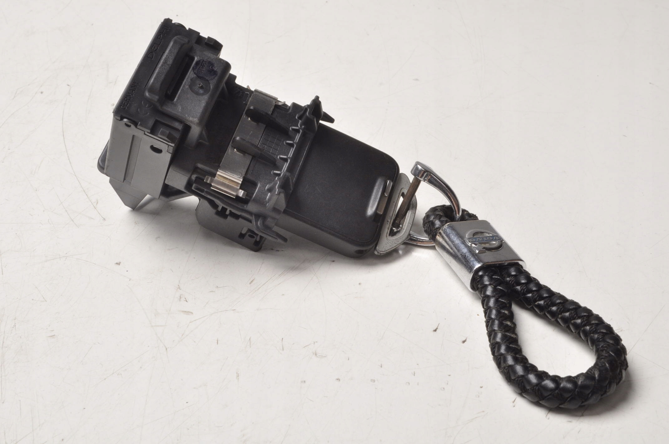 VOLVO V40 II ключ запалювання