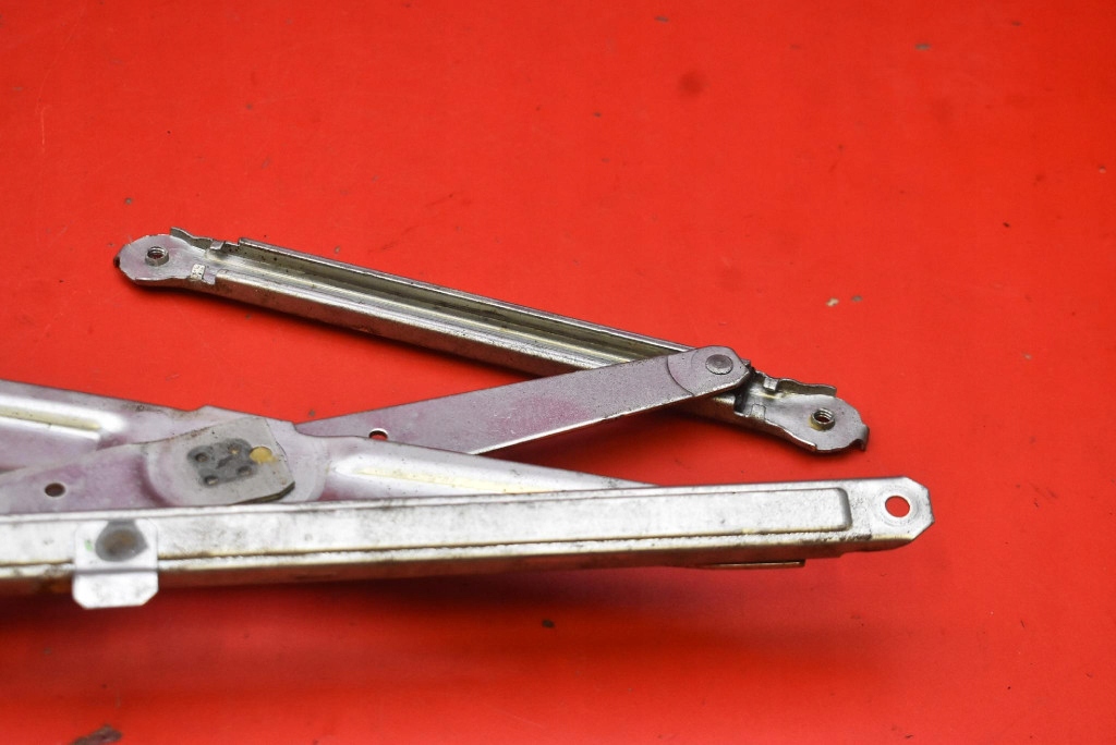 window regulator right front EU 83560M75J00 NISSAN PIXO D31S 08-13