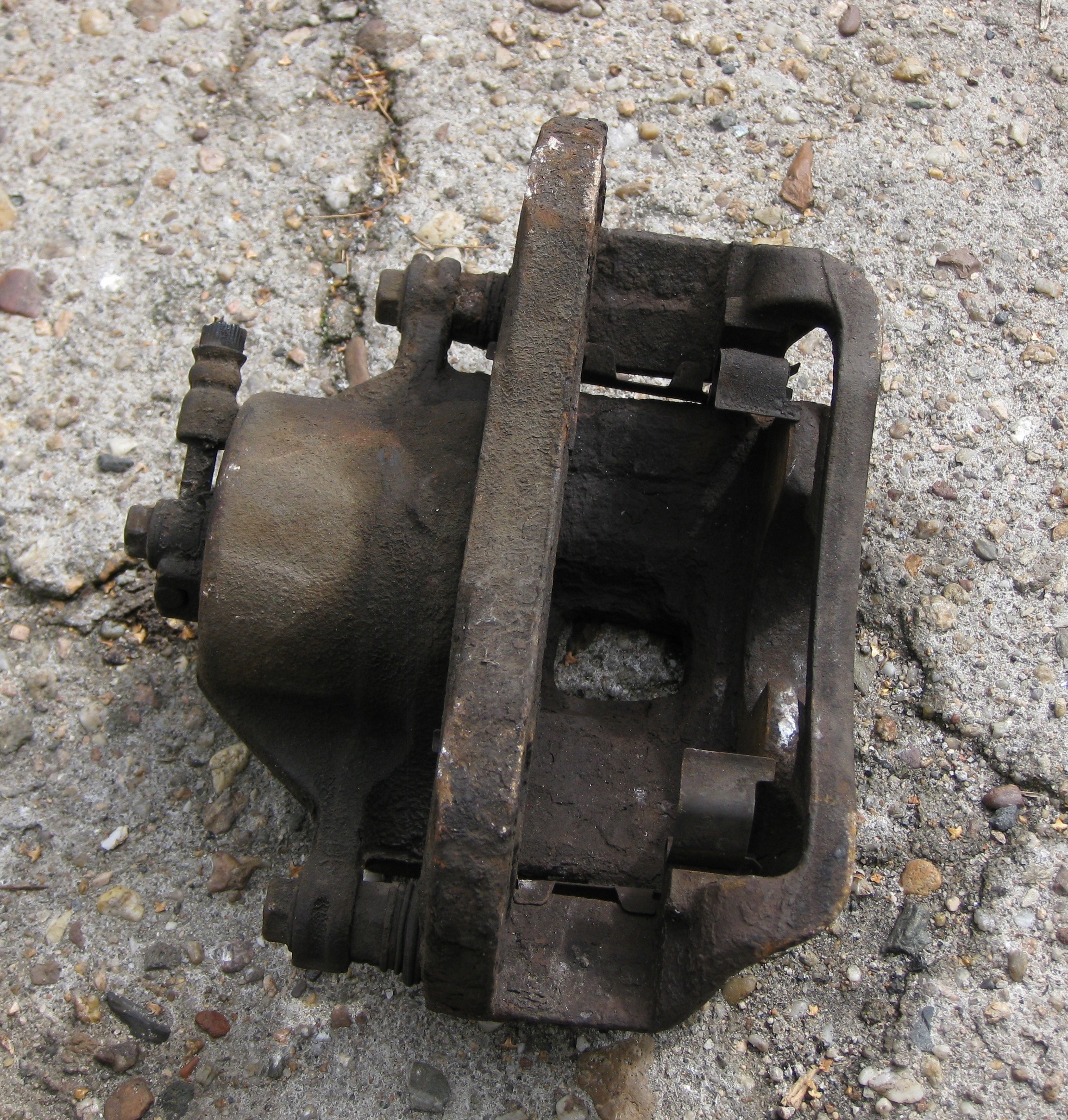 HYUNDAI TUCSON and 08R 2.0 petrol caliper brake front right