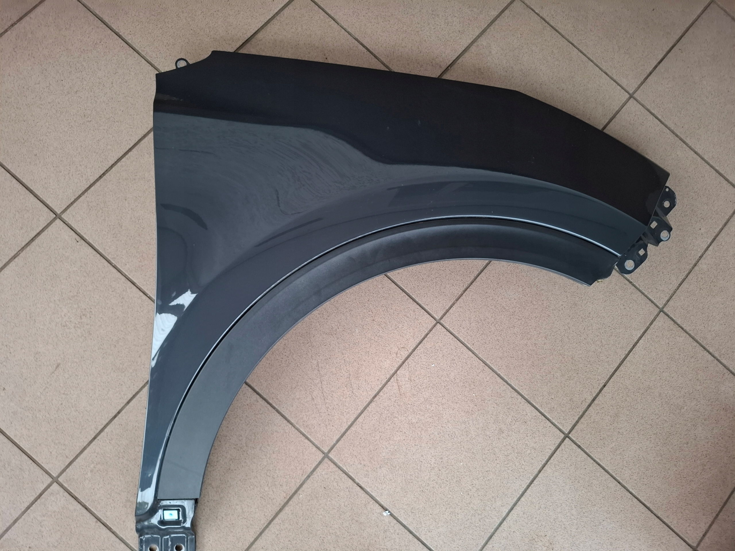 KIA SPORTAGE IV BLOTNIK PRAWY PRZOD PRZEDNI H8 H8G