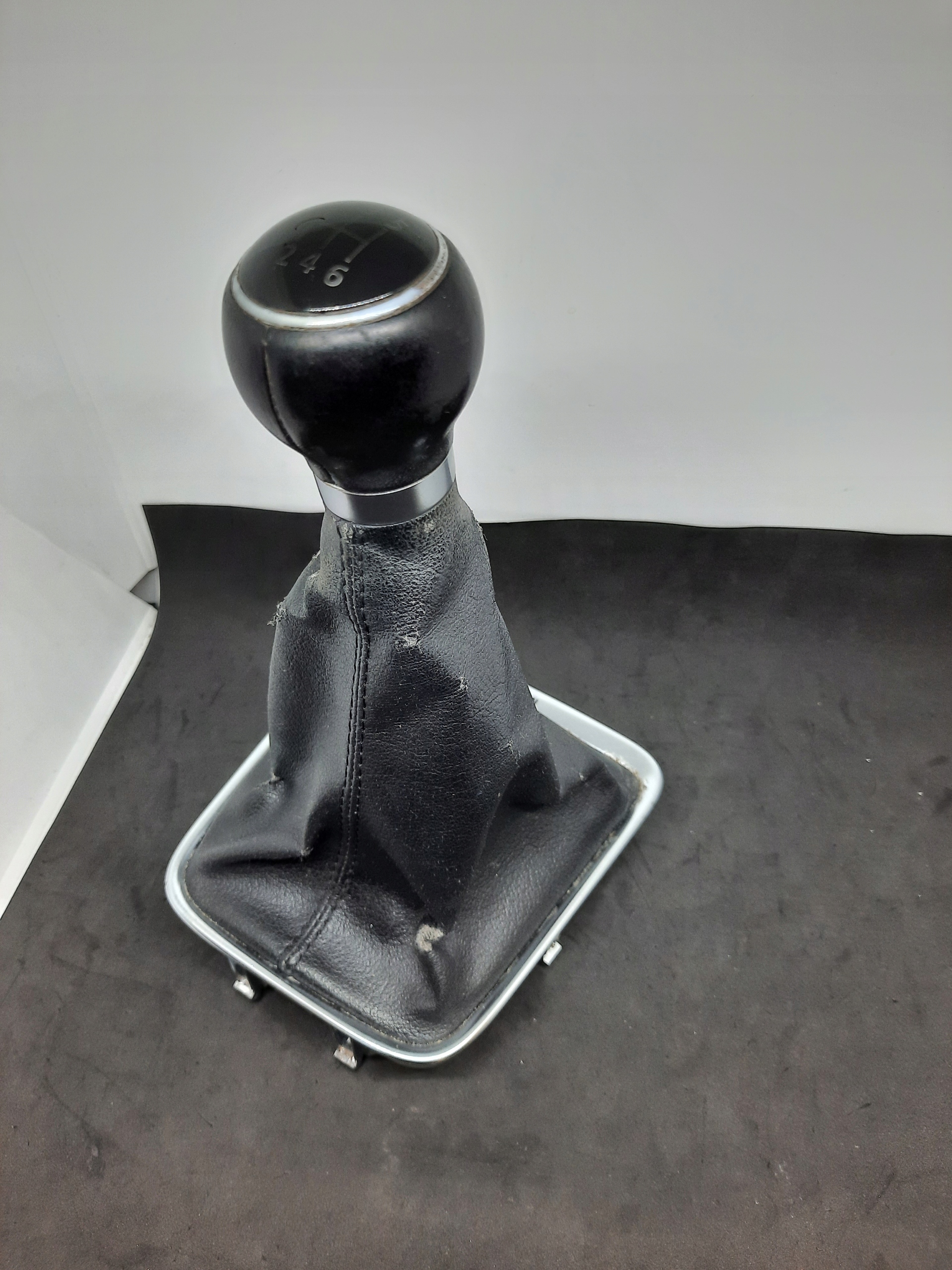 VW TIGUAN 4-MOTION РУЧКА СИЛЬФОНА NR812