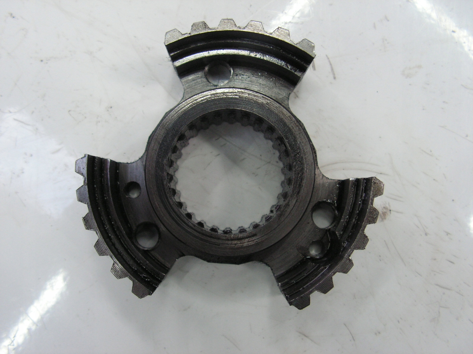 AVENSIS T25 коробка 2,0 DKD режим ступица пятерка