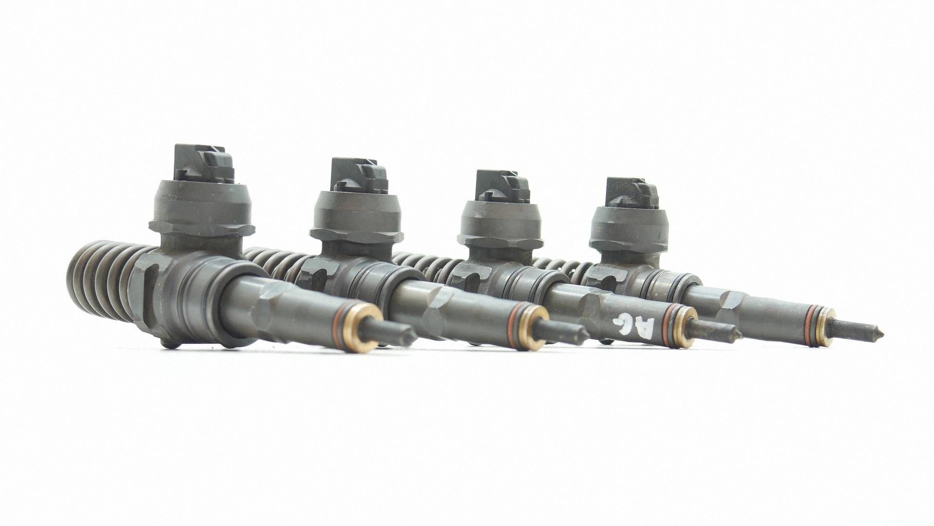 nozzle VW PASSAT B6 1.9 TDI 03813007346