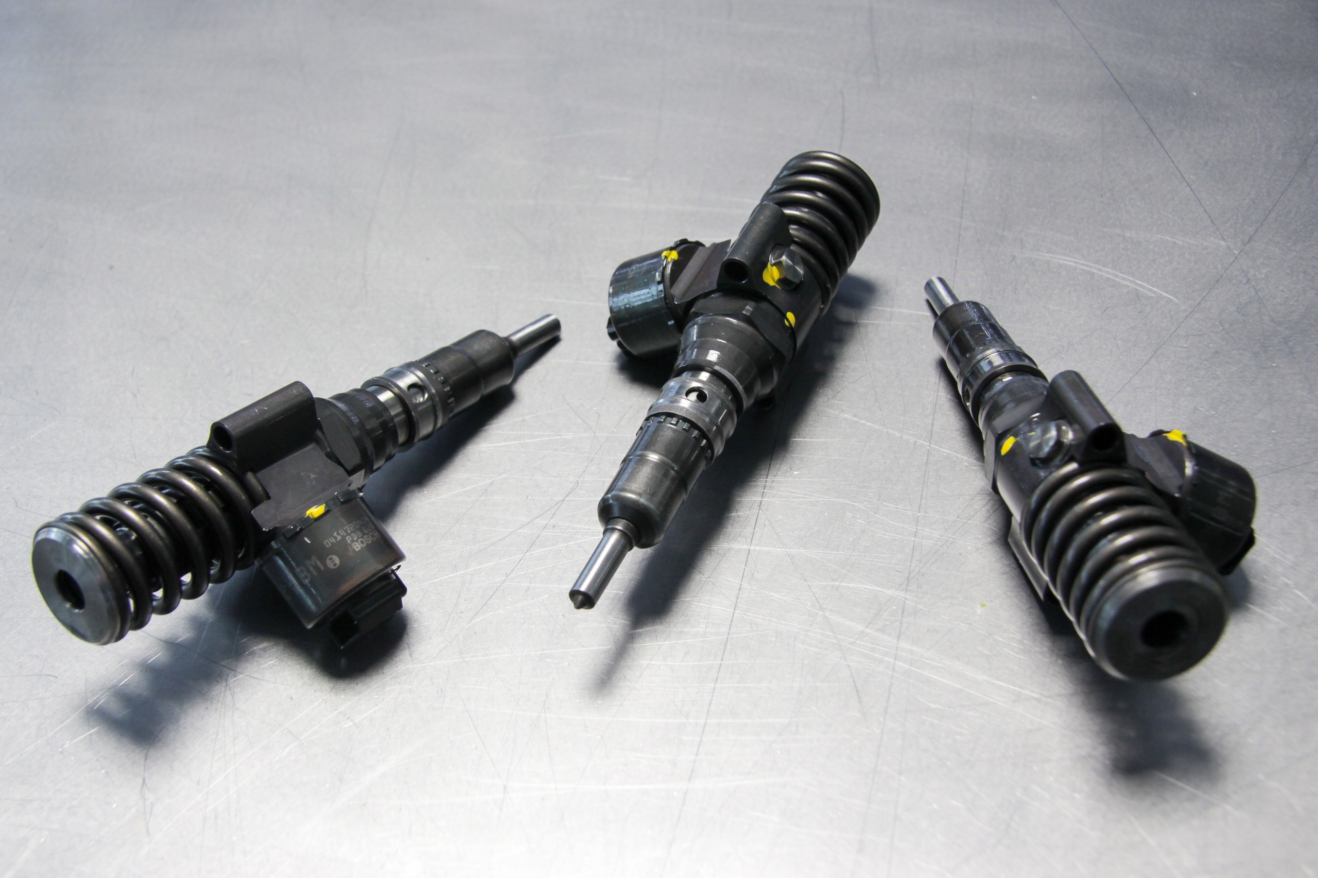 POMPOWTRYSKIWACZ 0414720404 03G130073B VW 2 0 TDI Engine Type Diesel