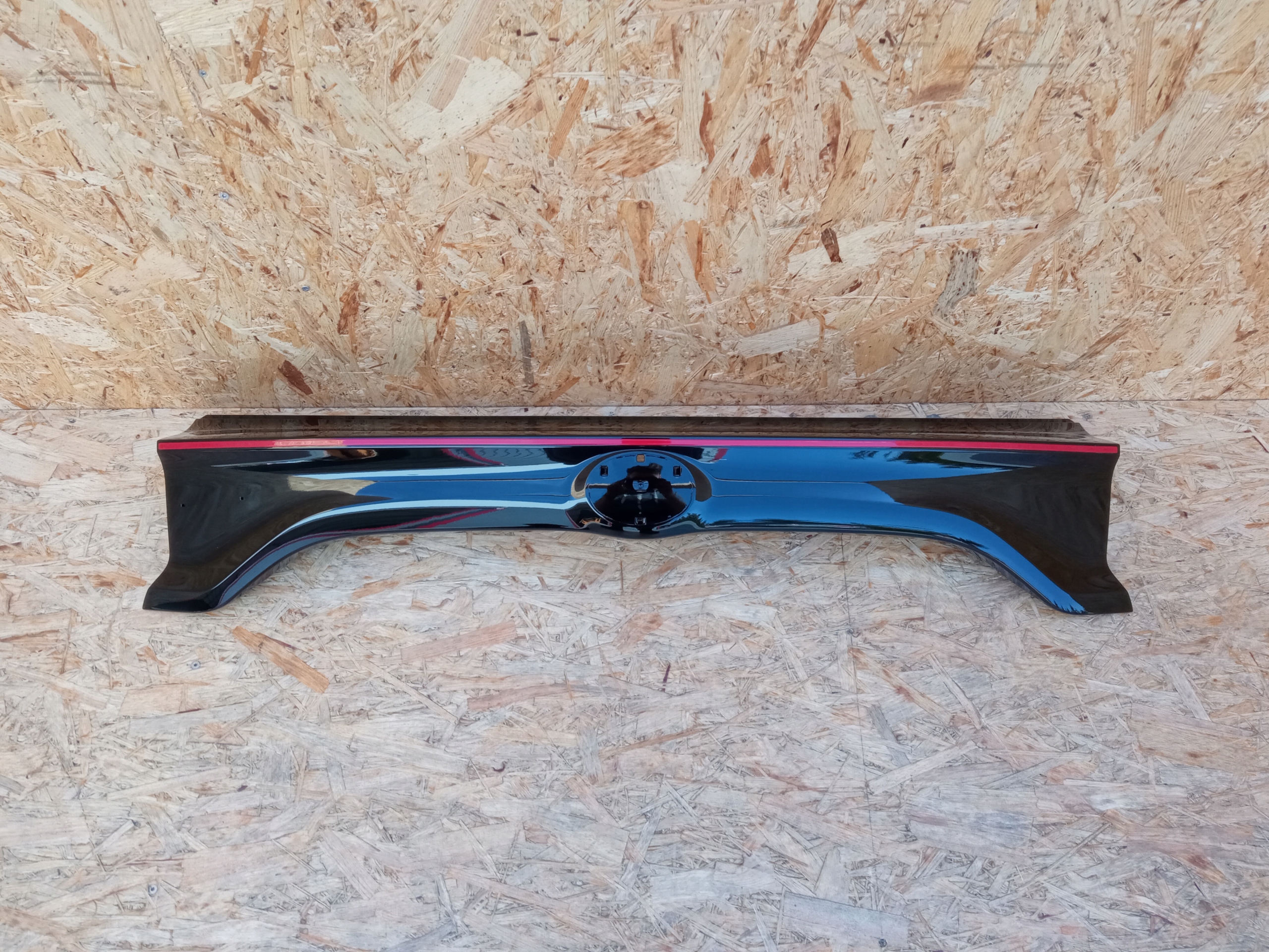 BLENDA TYLNEJ KLAPY TOYOTA YARIS IV GR SPORT