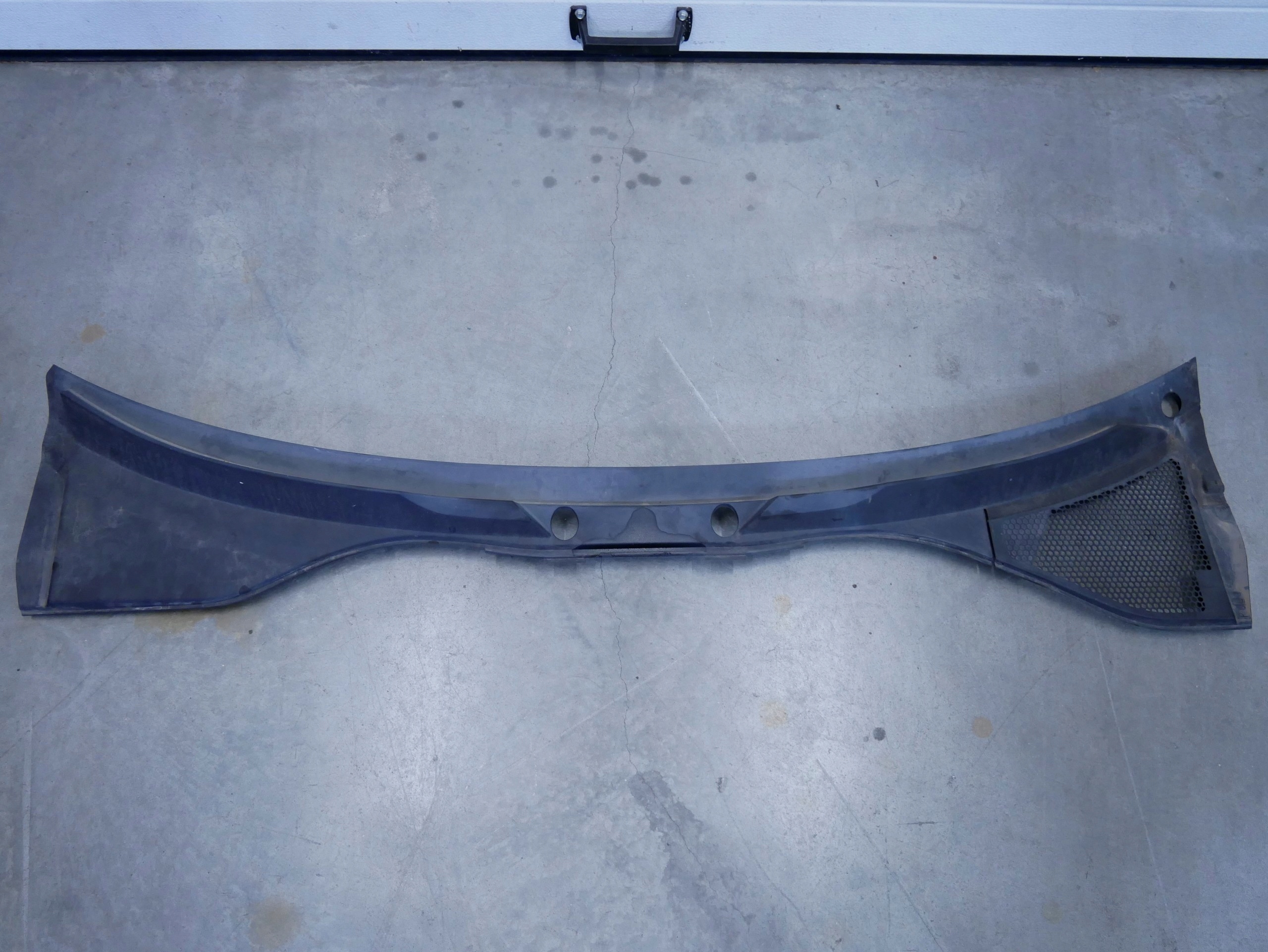 Монтаж під скломl1819401a AUDI Q7l РЕСТАЙЛІНГ