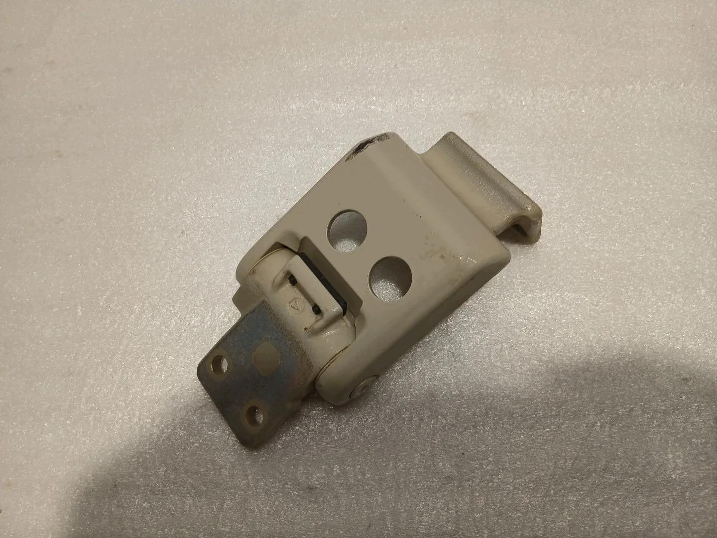 MERCEDES SPRINTER W907 W910 hinge lower right rear part A9107408800