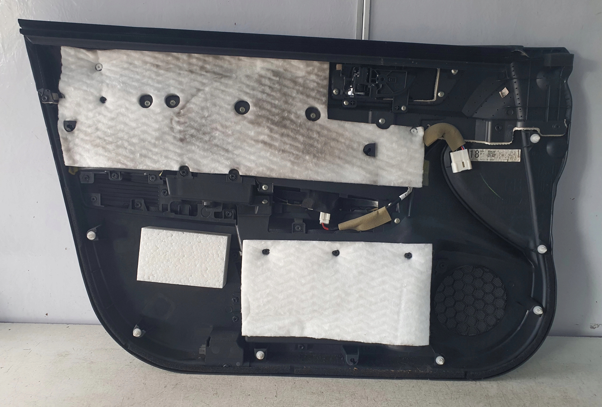 upholstery side right front subaru outback IV 09