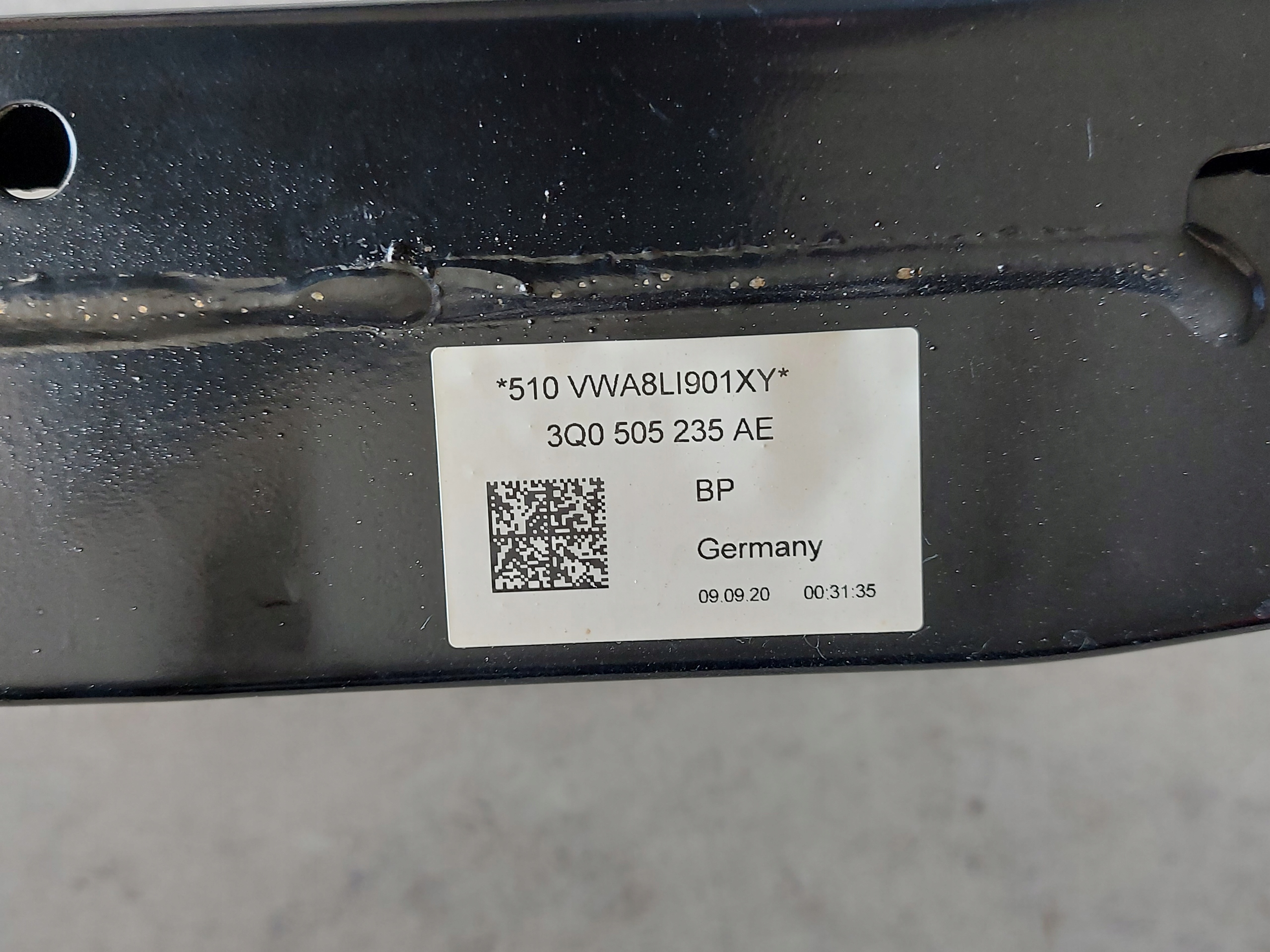 Audi a3 kołyska belka tył model 8V 8Y SEDAN 3Q0505235AE Producent części Audi