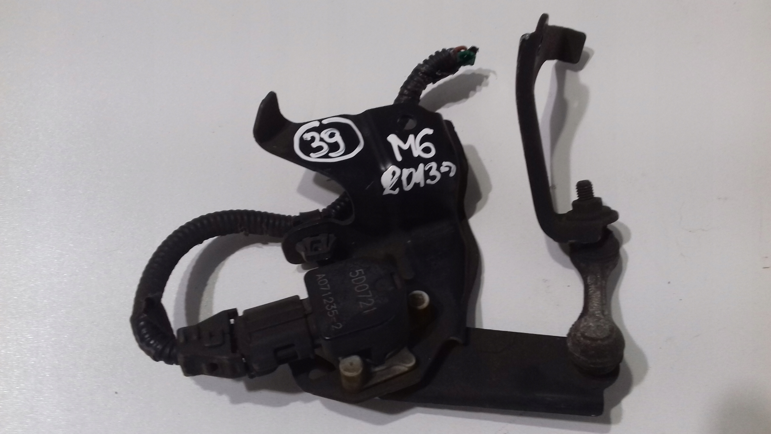 Sensor POZIOMOWANIA MAZDA 6 / 2013- 5D0721