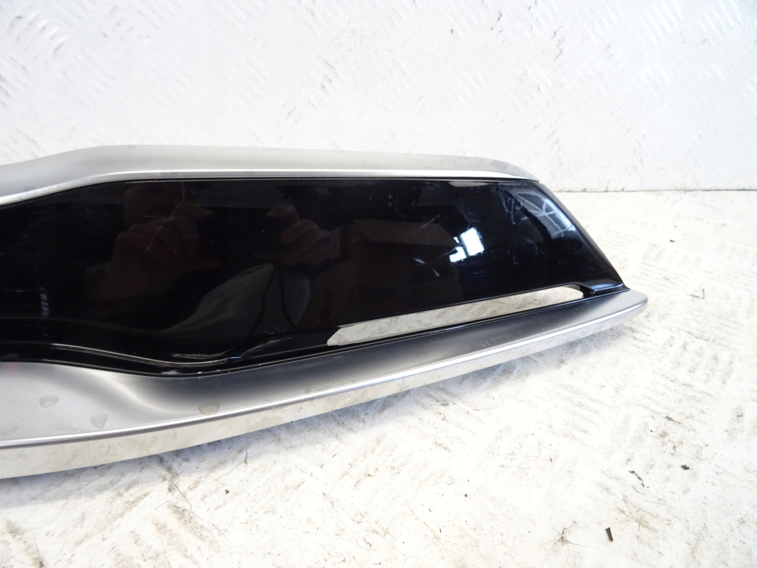 grill grille of a bumper front front KIA STONIC 86351-H8410