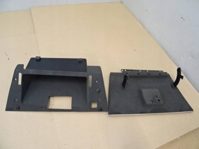 бардачок пассажира Cadillac CTS NR584