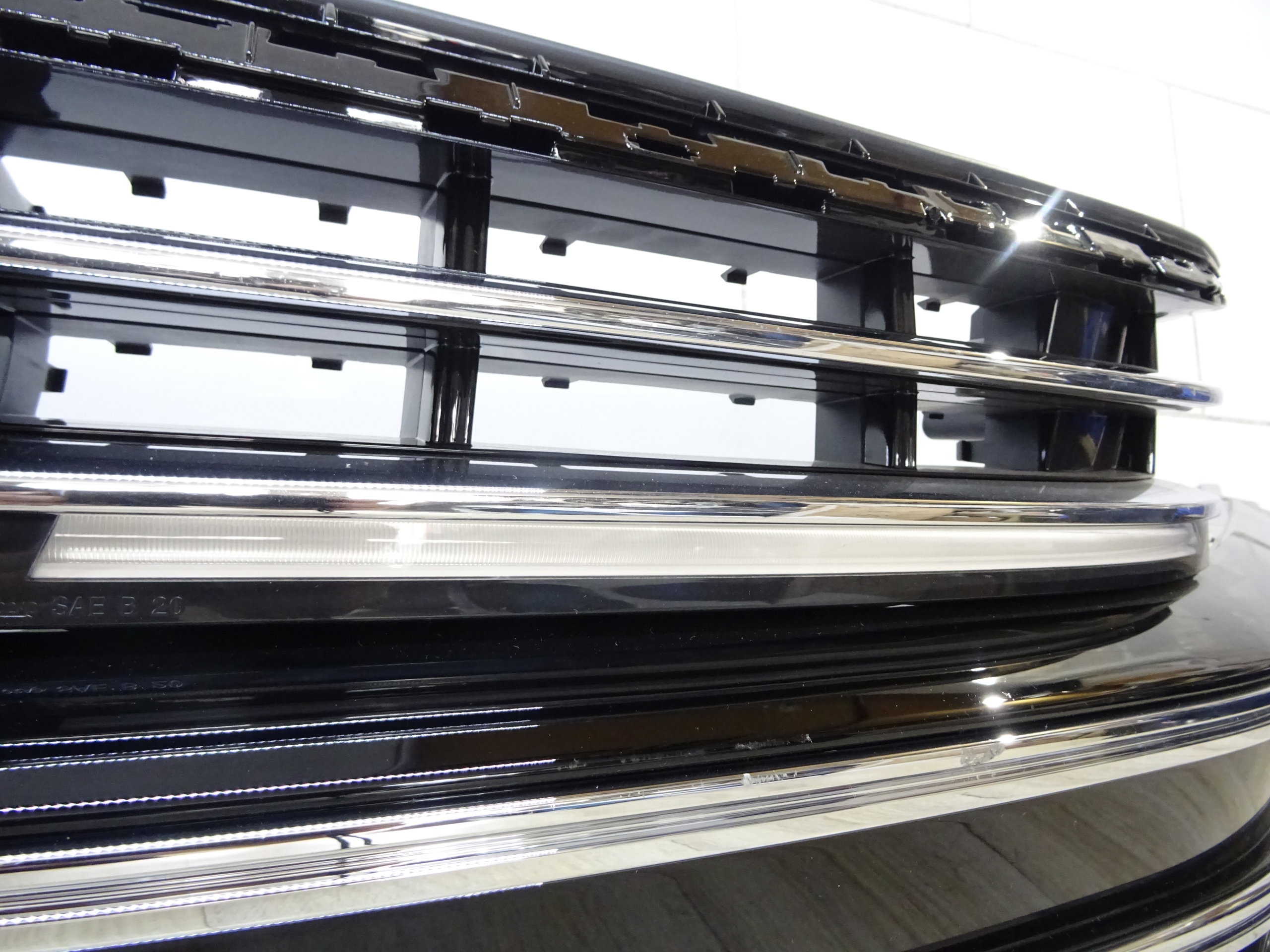 VW ARTEON 2020-2023 LIFT LED ATRAPA PRZÓD Jakość części (zgodnie z GVO) O - oryginał z logo producenta pojazdu (OE)