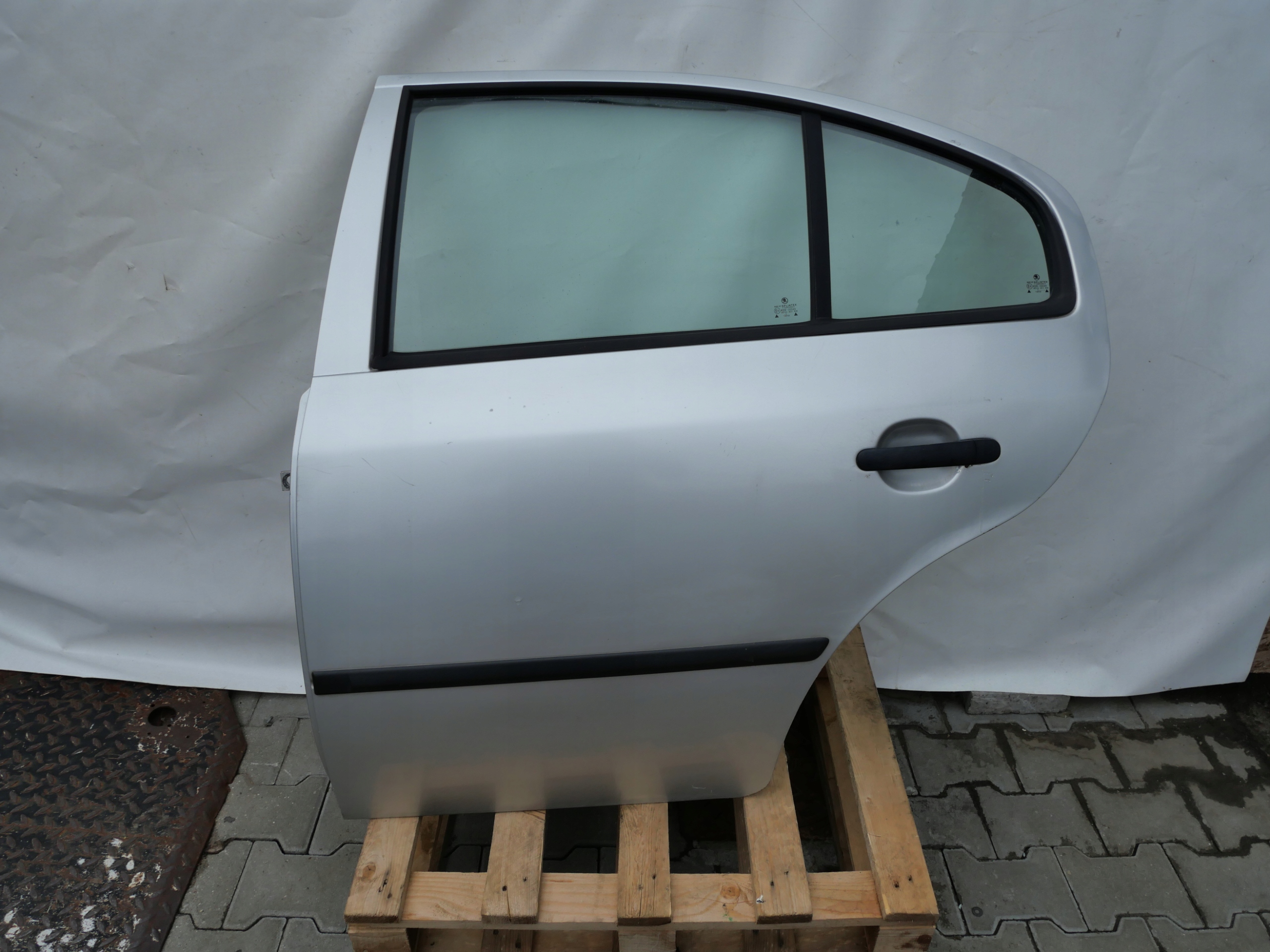 Tür links heck SKODA OCTAVIA und