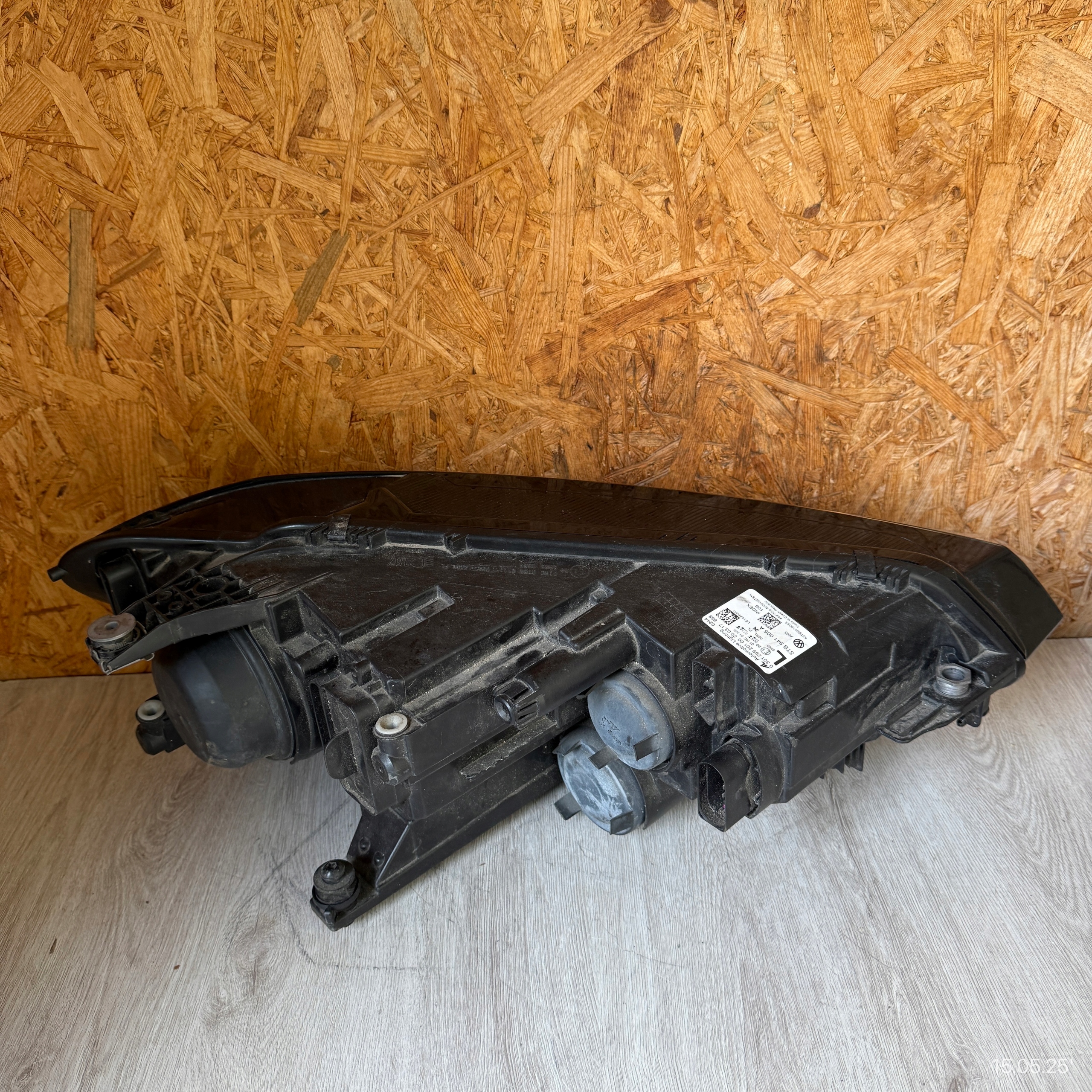light front left VW VOLKSWAGEN TOURAN 5TA 5TB941005A