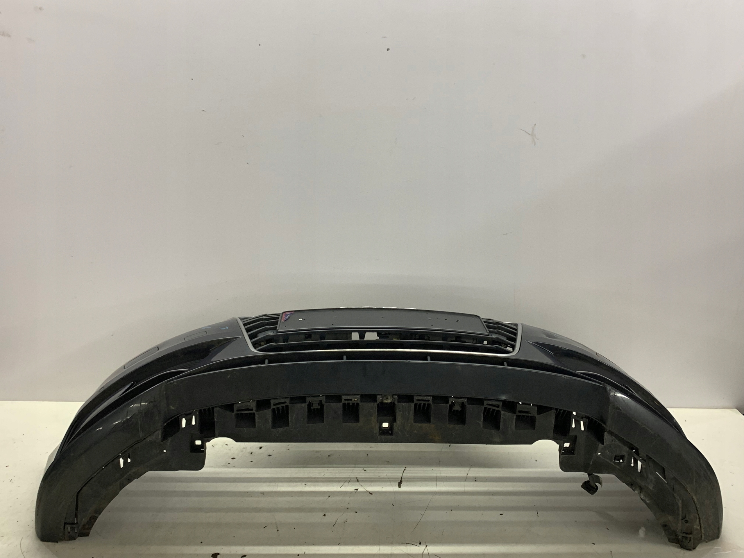 bumper front front 4XPDC washer AUDI A3 8V of wheels. LZ7S 13-16
