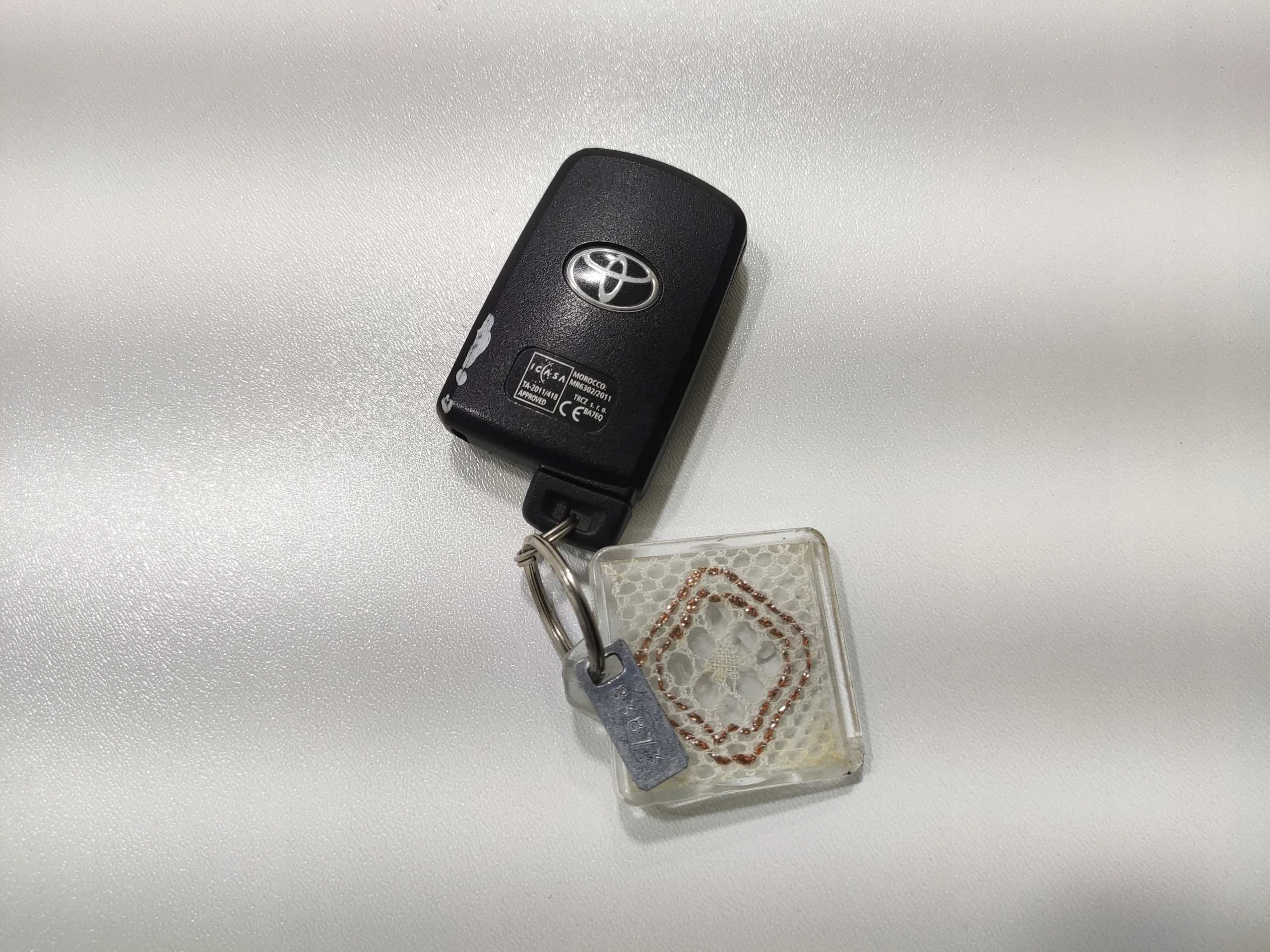 klíček PILOT obal TOYOTA AURIS II E18 MR6302 2012-2018