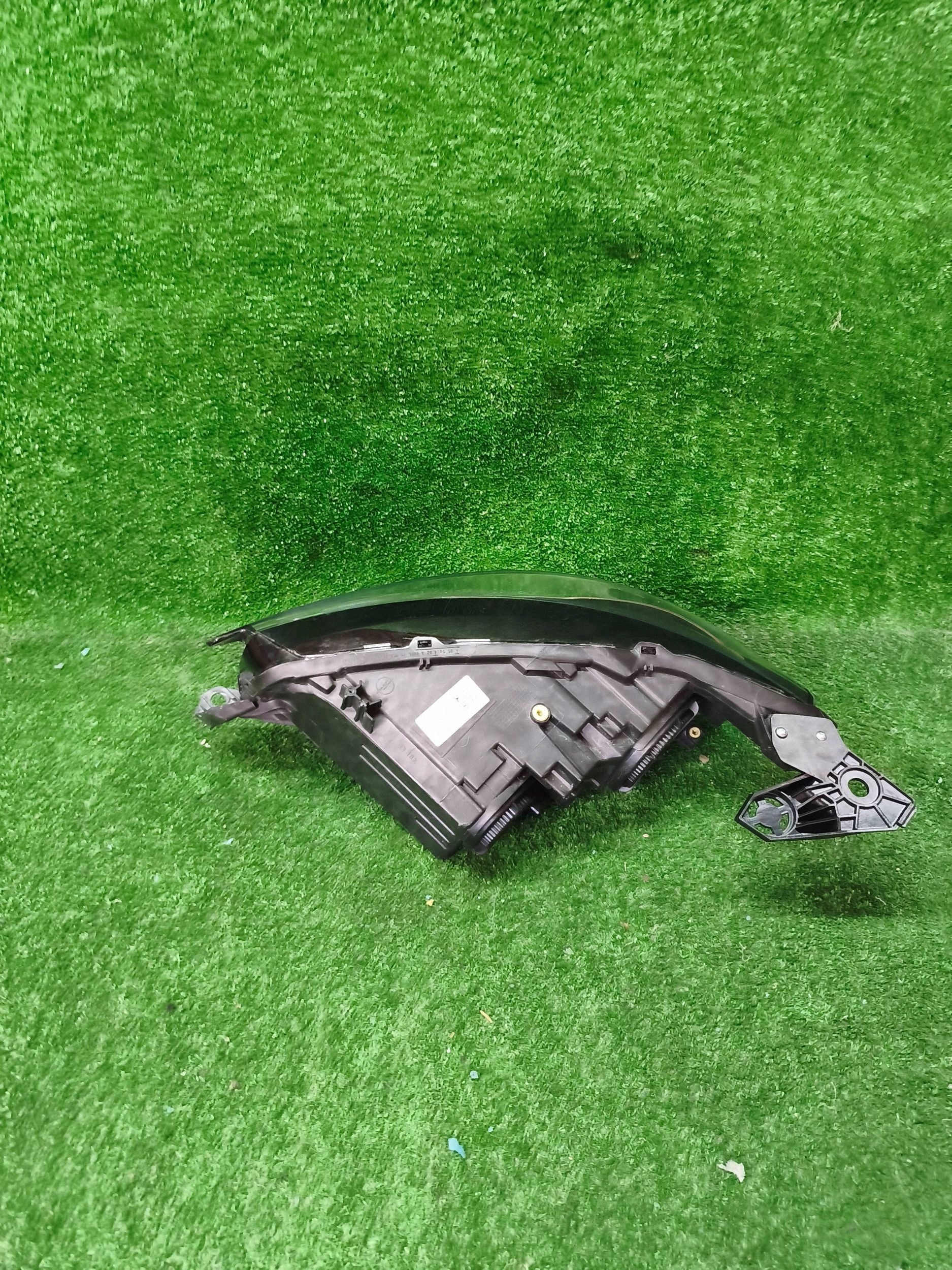 REFLEKTOR right front OPEL CORSA F 19- ZWYKLA NR.R1331