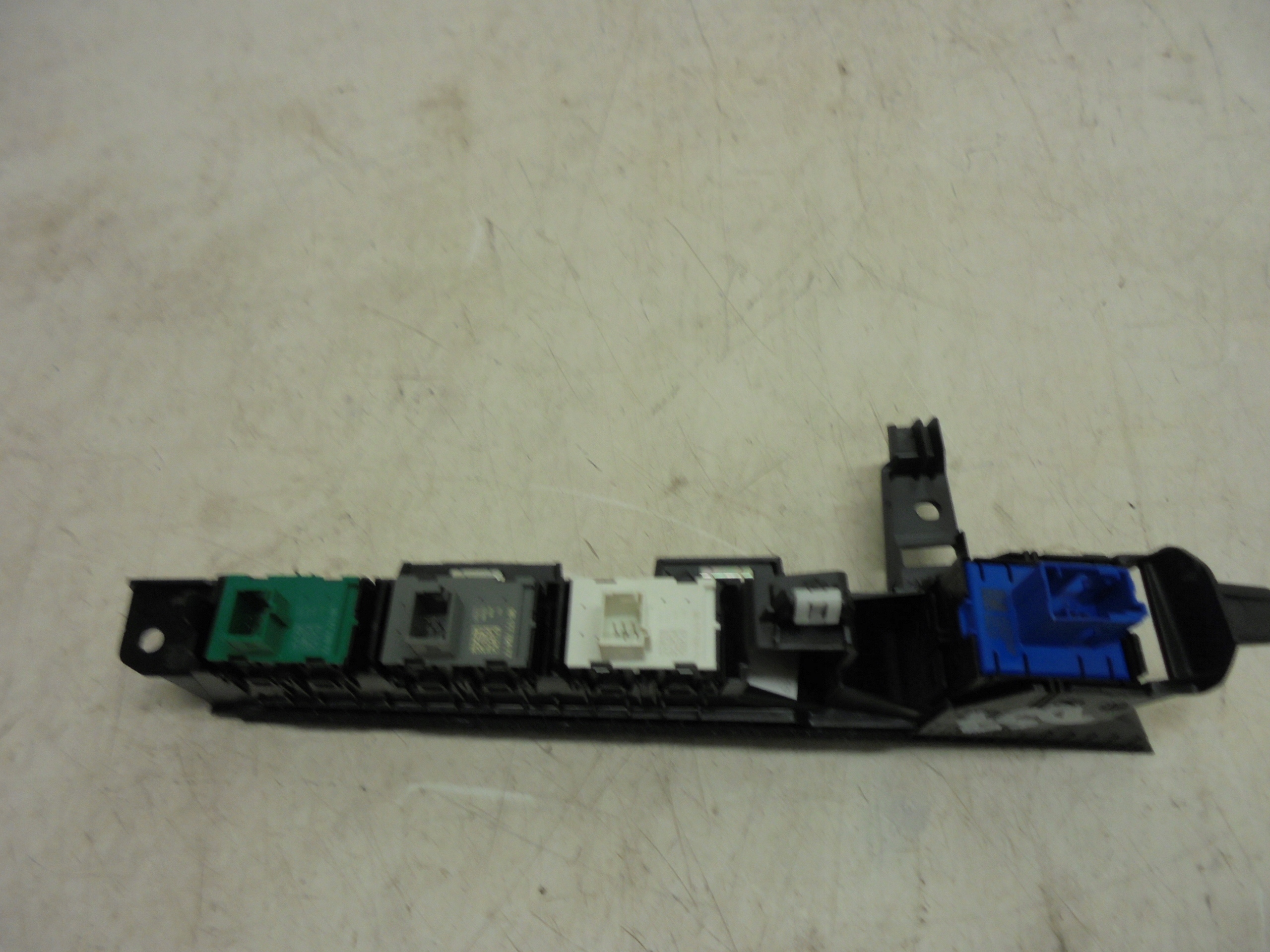 Przełączniki szyb Citroen DS7 Producent części Citroen OE